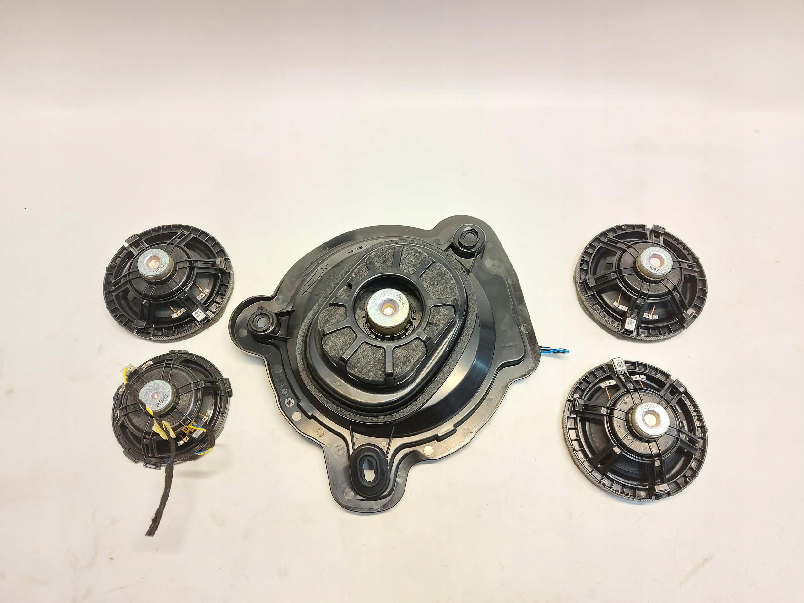 Mercedes W254 GLC 220d speakers subwoofer A2068203100