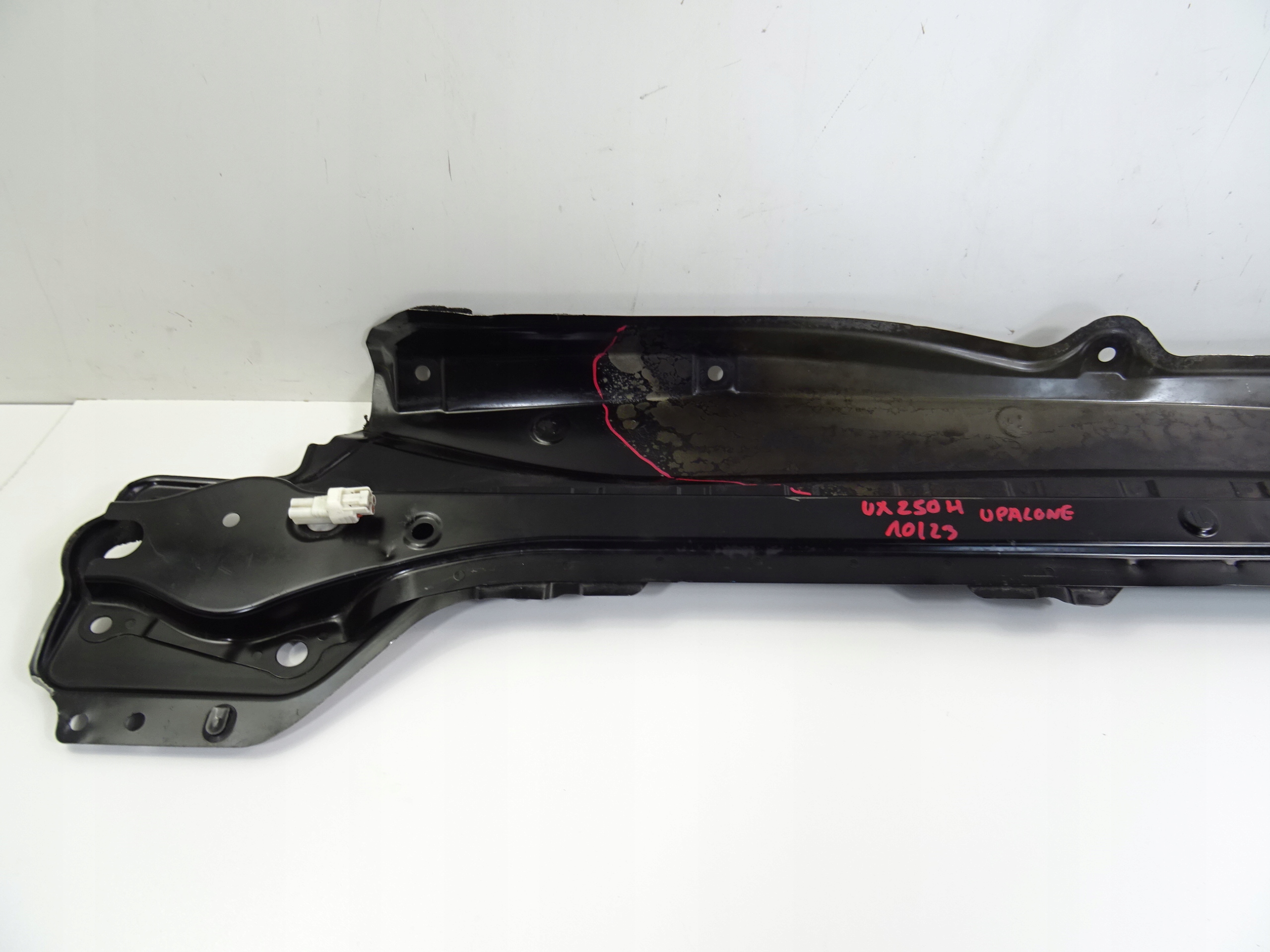 LEXUS UX 250H PODSZYBIE DOLNE METALOWE 2018- Producent części Lexus OE