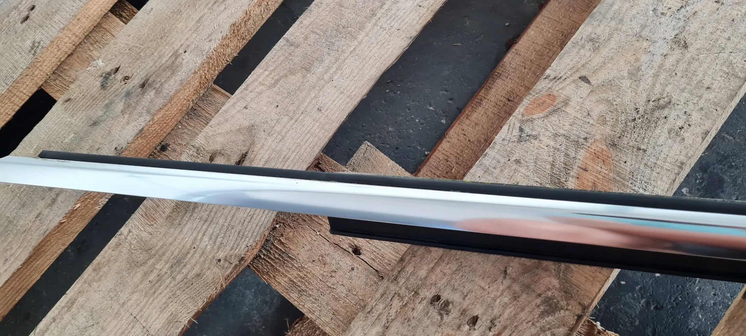 SQ5 8R Q5 LIFT moulding door dust left left front CHROM 8R0853283F