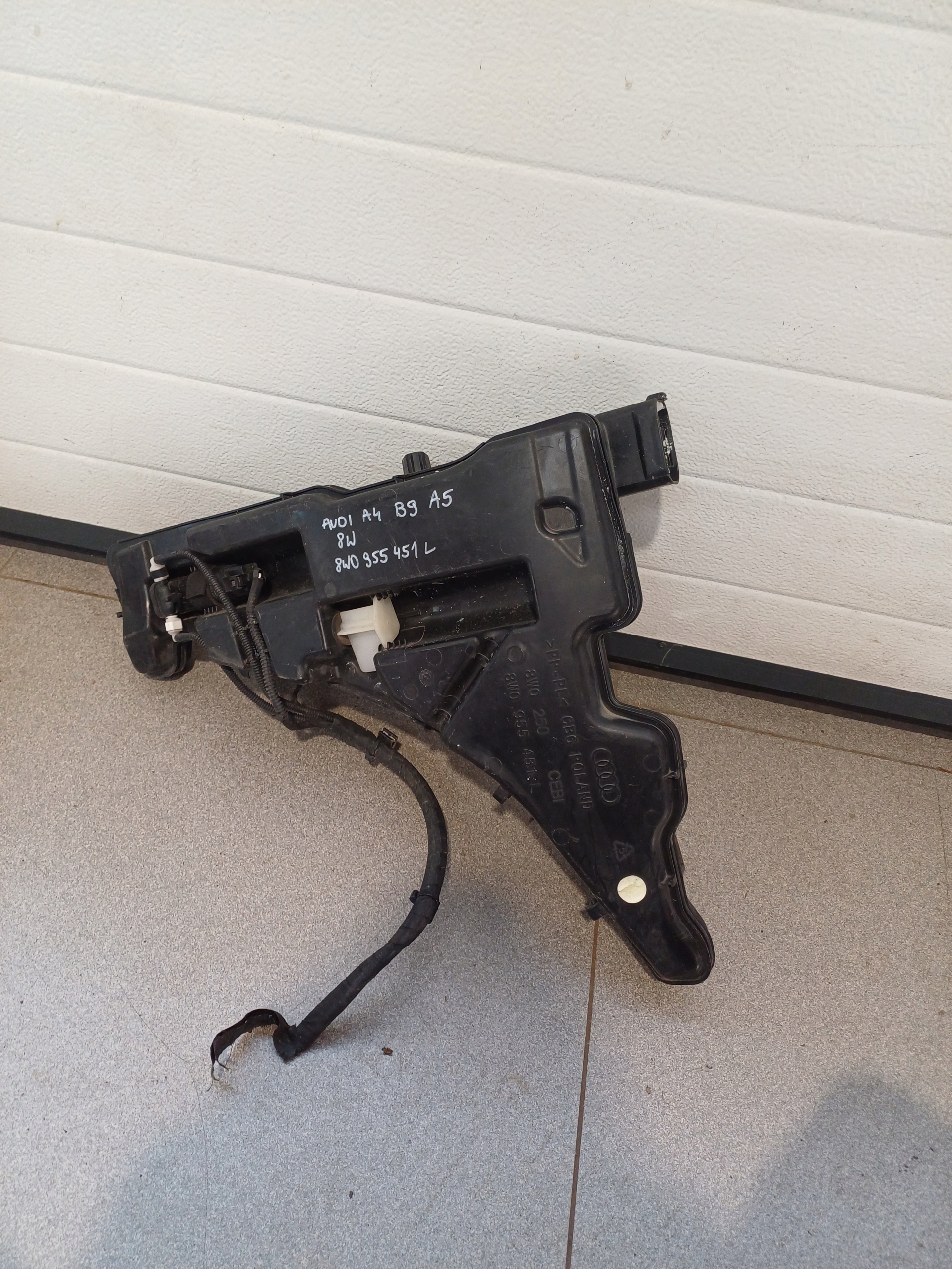 serbatoio LIQUIDO LAVAFARI AUDI A4 B9 A5 8W 8W0955451L