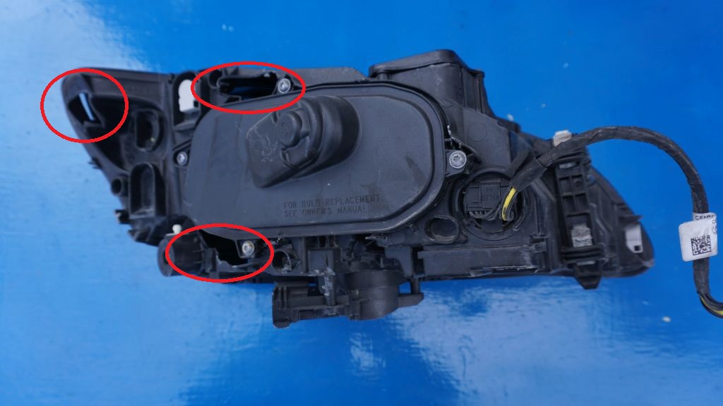VOLVO S60 V60 LIFT - left light XENON