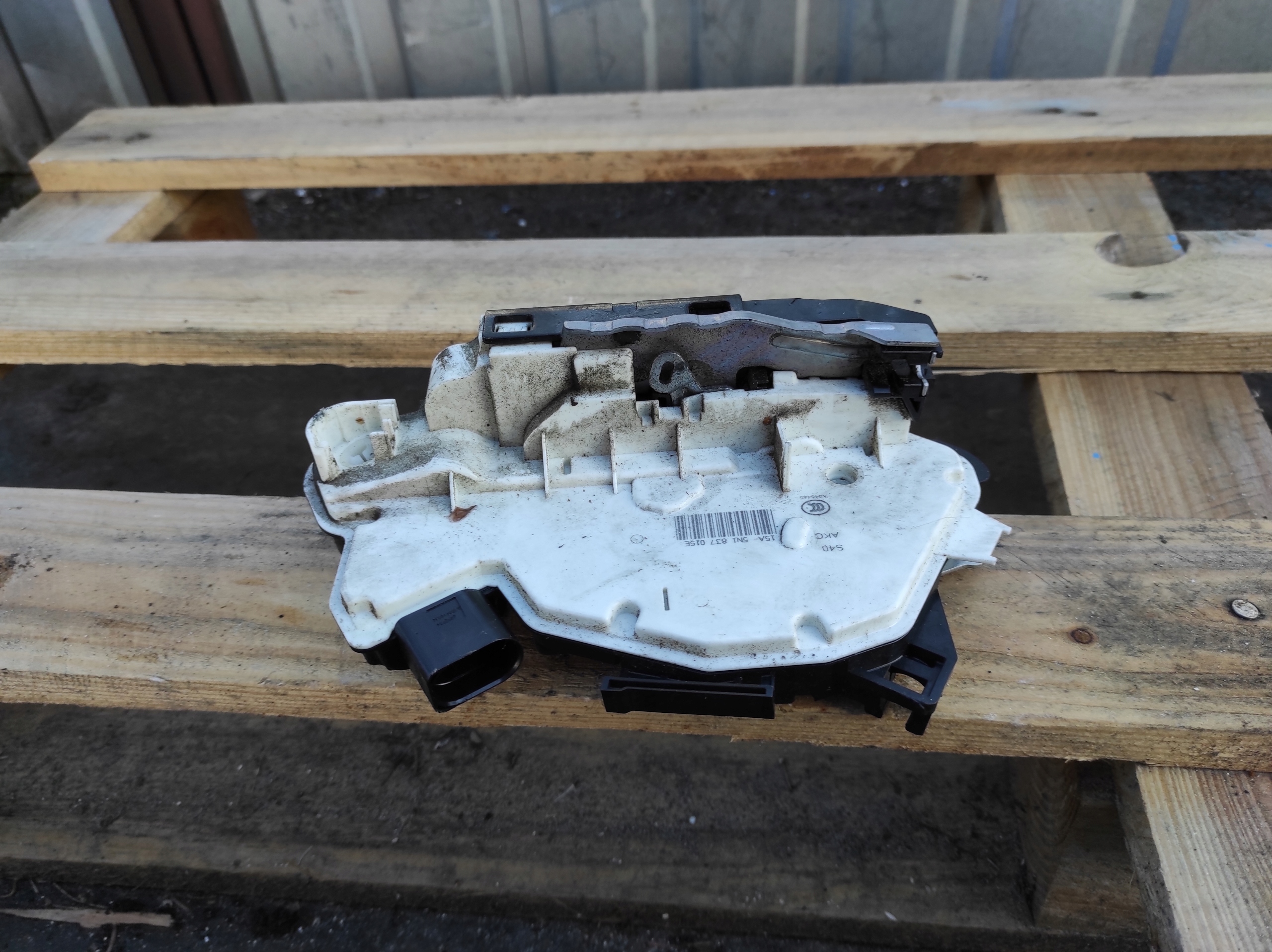 lock left front door IBIZA IV 3D 7PIN 5N1837015E