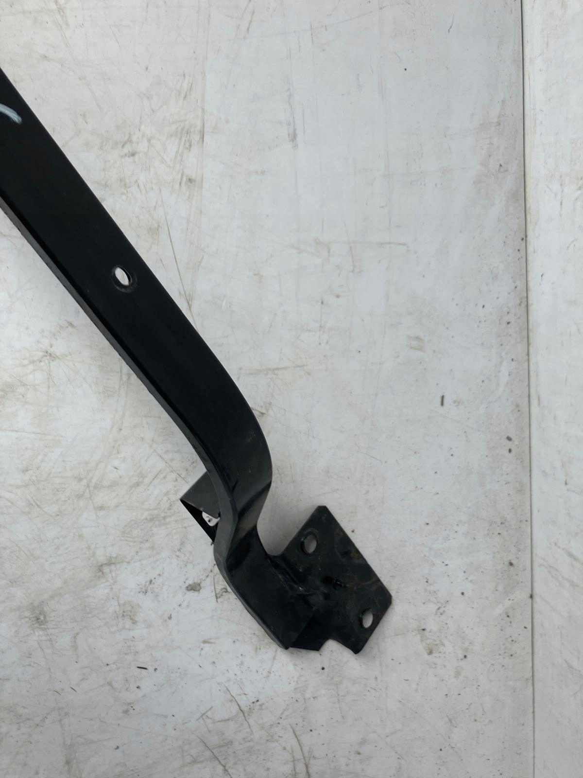 sider wall support of the front TESLA MODEL S