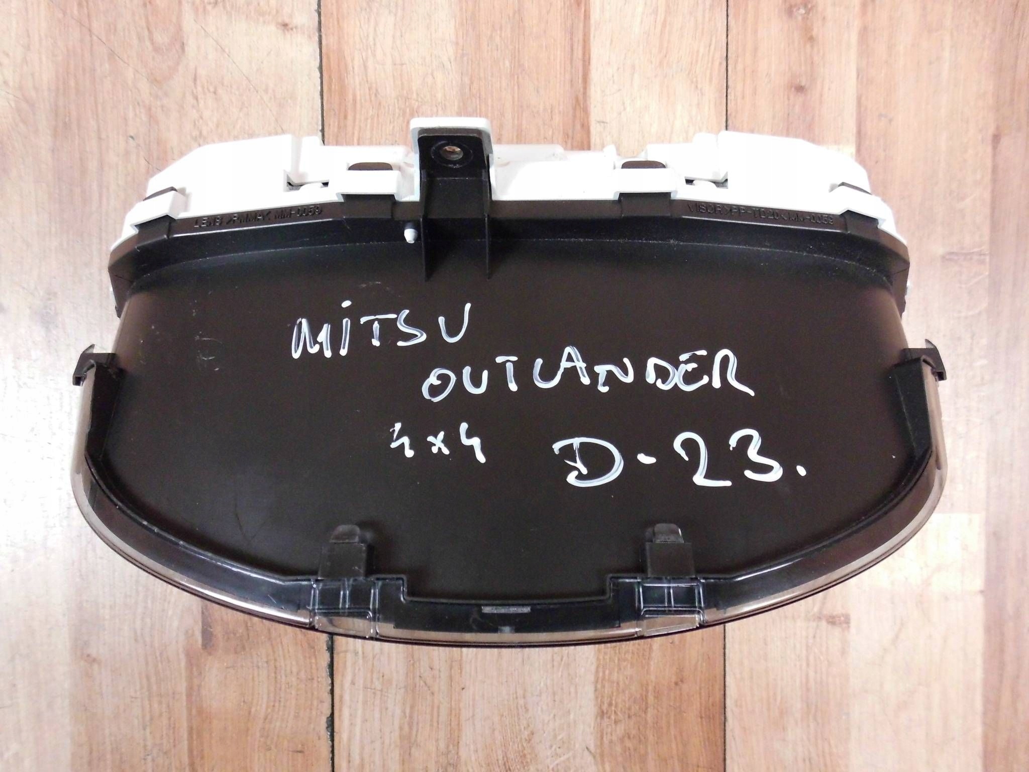 Mitsubishi Outlander III 2.0 dials 8100C294
