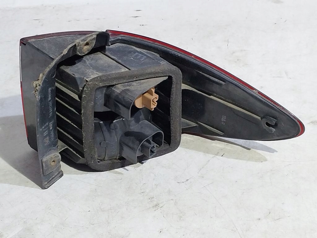 Toyota Previa II 2 light left rear part rear