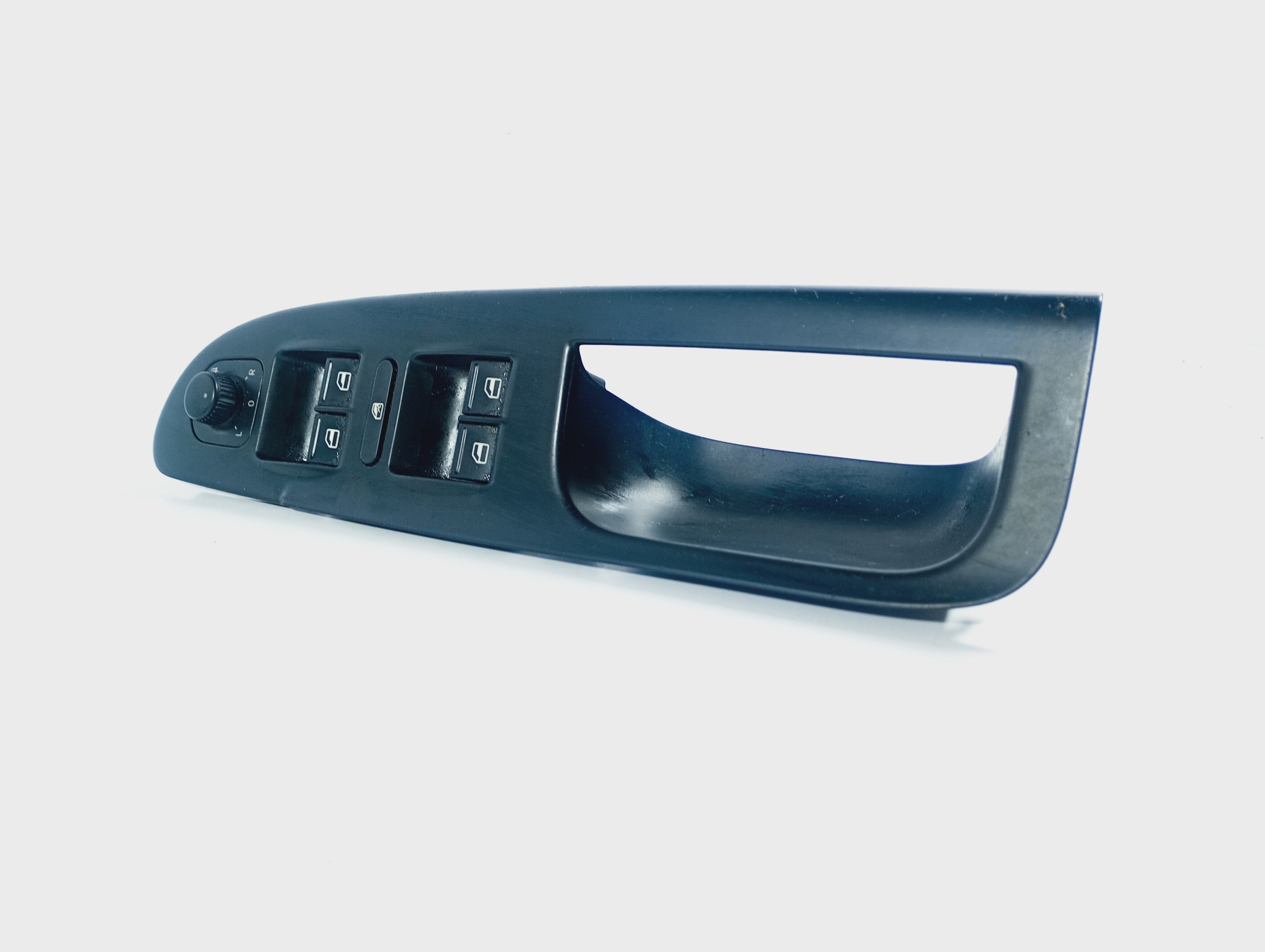 switch switch panel of the window left front 3C1867171 VW Passat B6 05-10