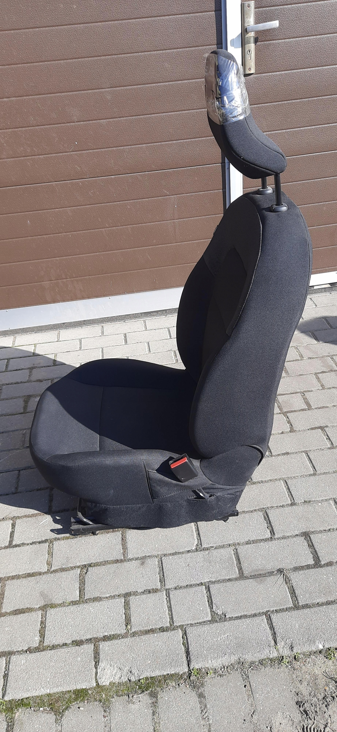 кресло пассажира правый передний Dacia SANDERO III