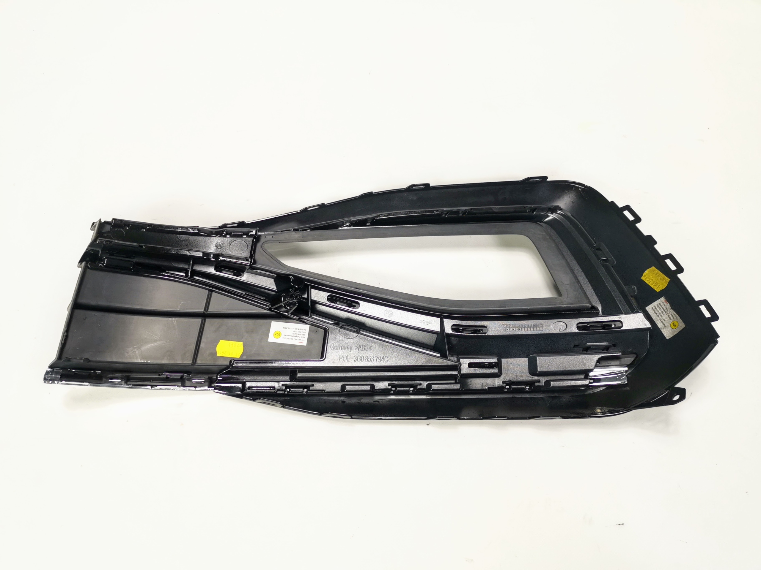 KRATKA ZDERZAKA PASSAT R 3G0853794C 3G0853793C Typ samochodu Samochody osobowe