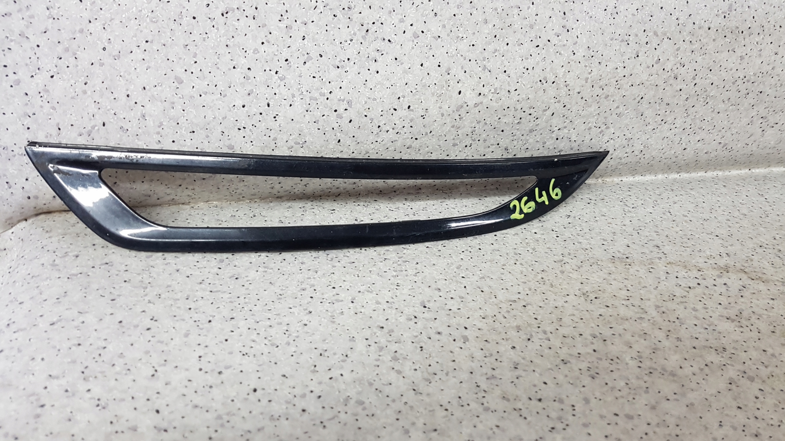 FORD KUGA MK1 2008 - lüftungsgitter grill links unter LAMPE 2646