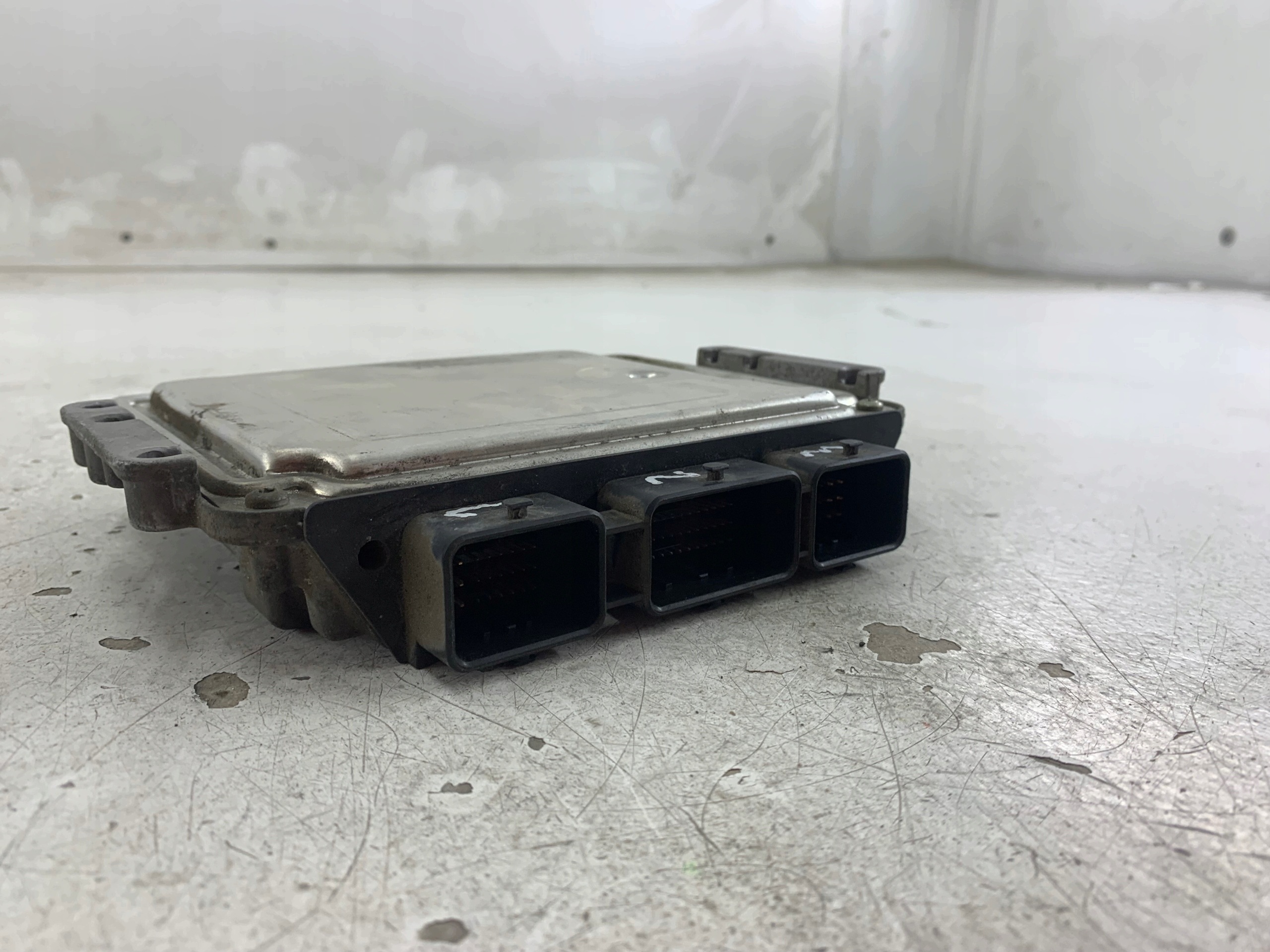 RENAULT SCENIC II MEGANE II 1.9 DCI unité de commande électronique uce moteur 8200310863