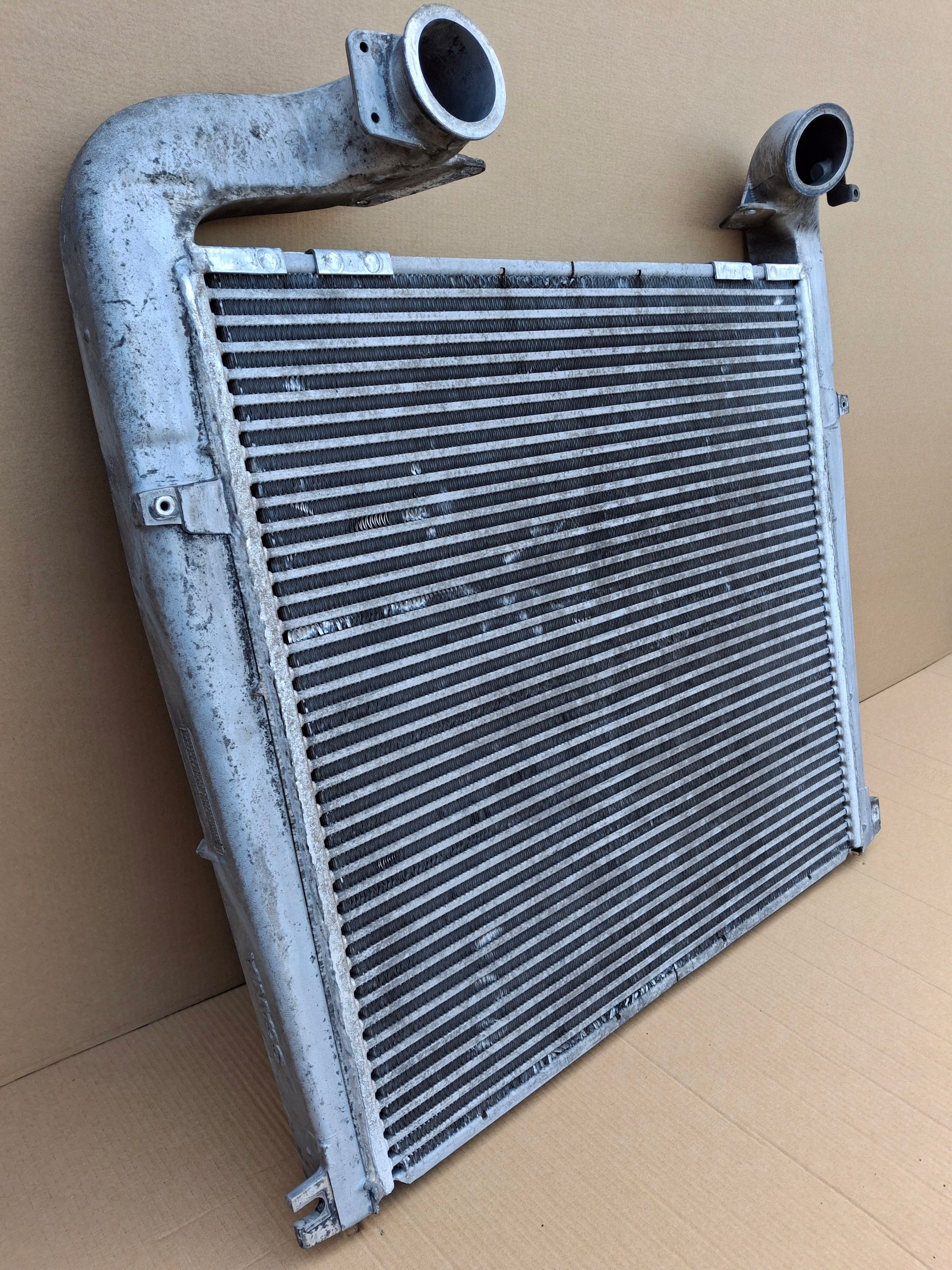 SCANIA R INTERCOOLER CHŁODNICA POWIETRZA ORYGINAŁ 1795730 Producent części Scania OE