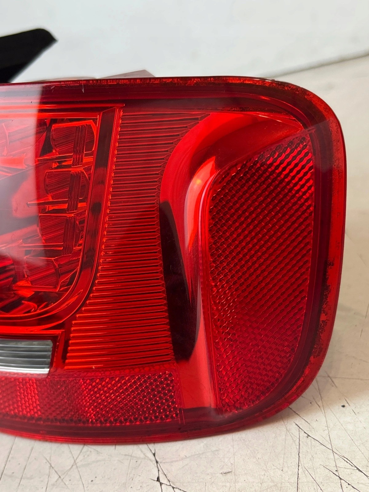 light rear part rear right w fender Audi A4 B8 Led sedan