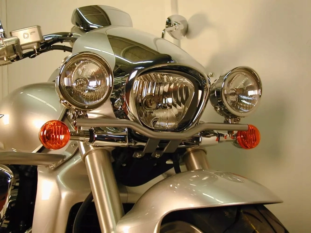 Suzuki M 1800 (vzr) R Intruder (2006-) sada svietidiel