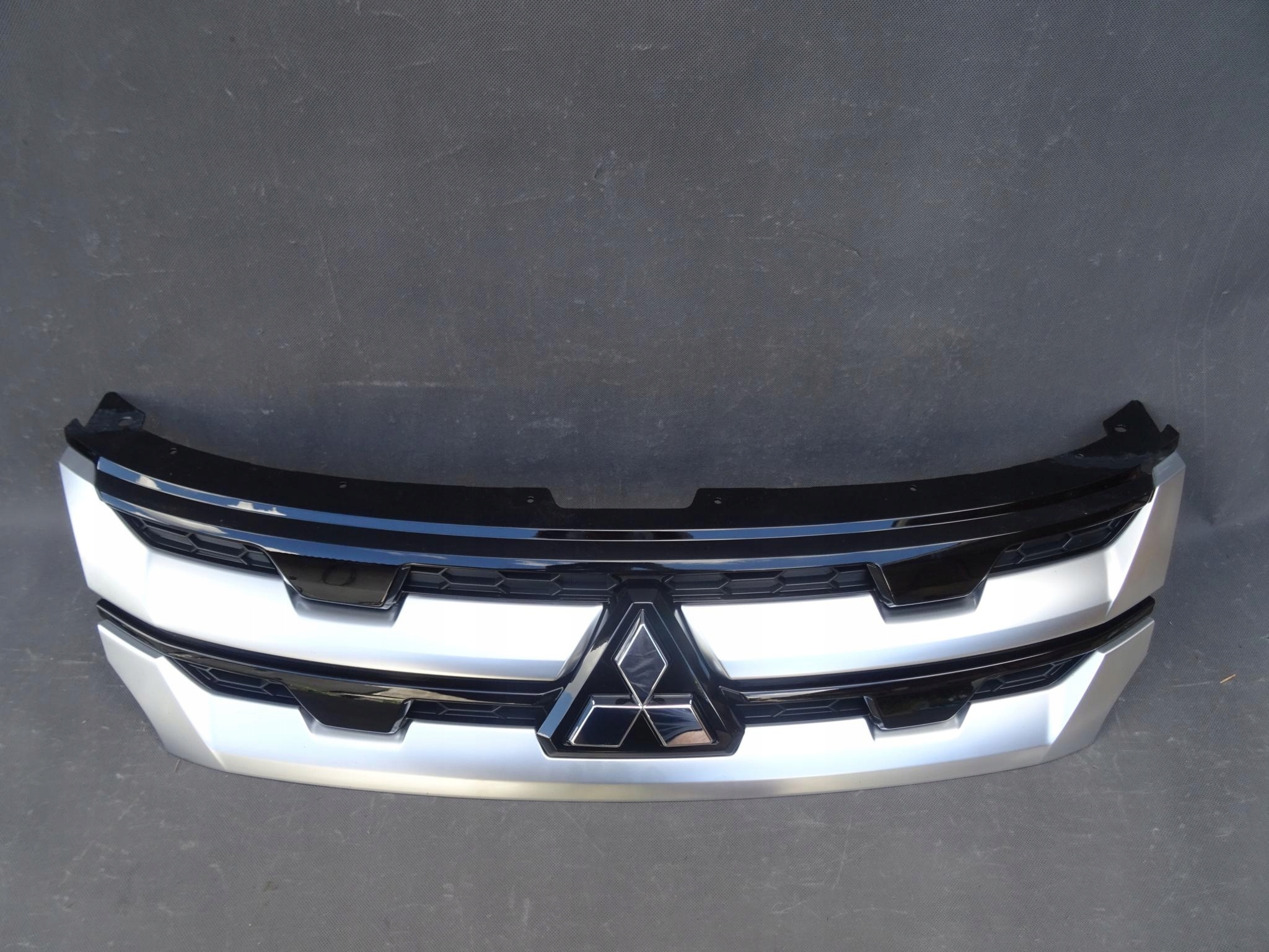 mitsubishi Outlander SPORT 2020- решетка радиатора