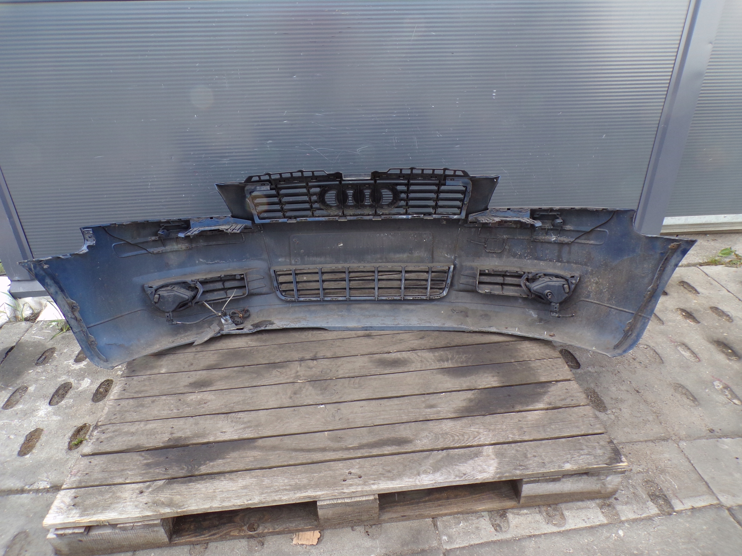 Frontstoßstange vorne AUDI A3 8P Farbe LZ5C