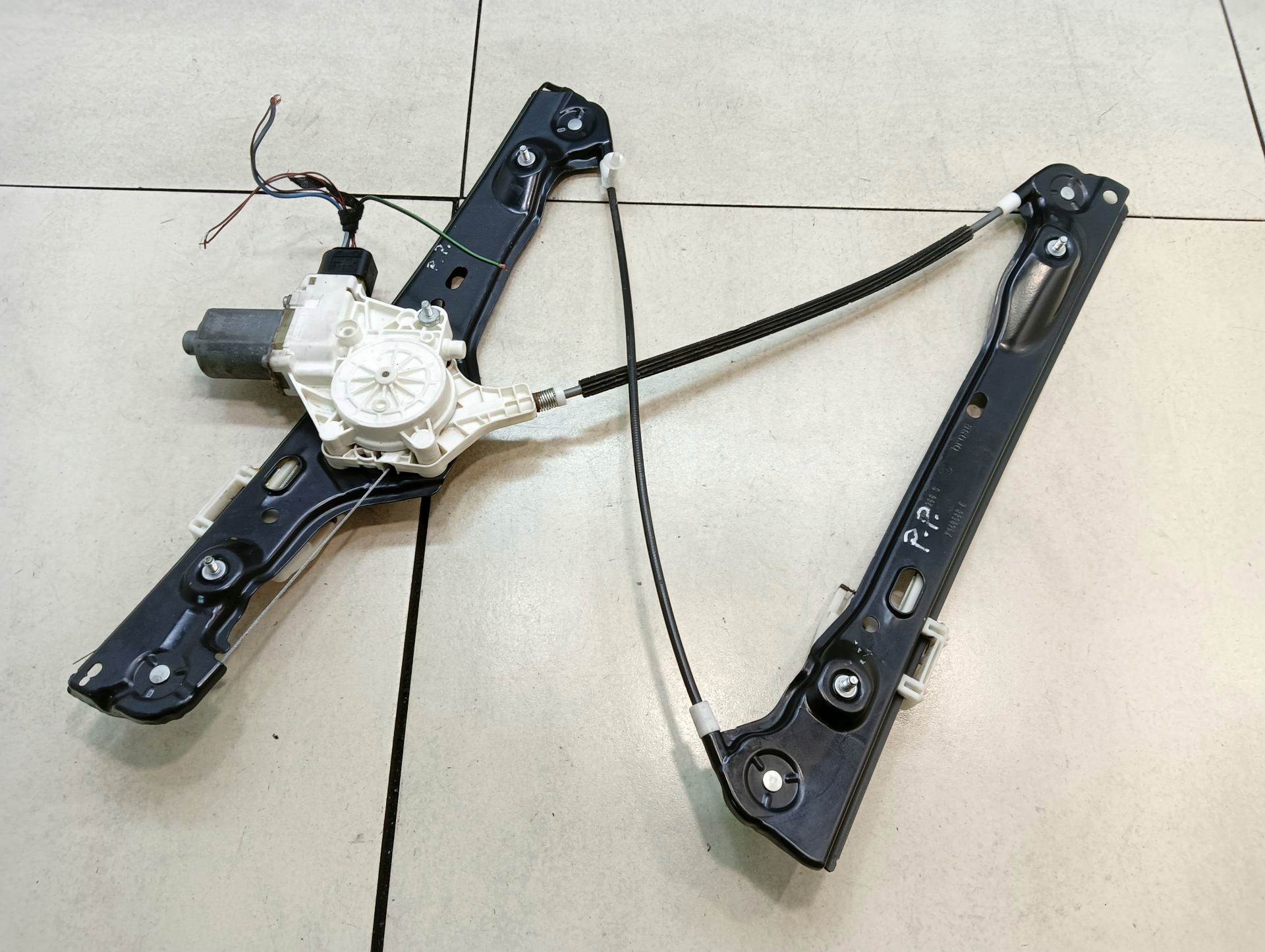 window regulator right front BMW III E90 0130822227