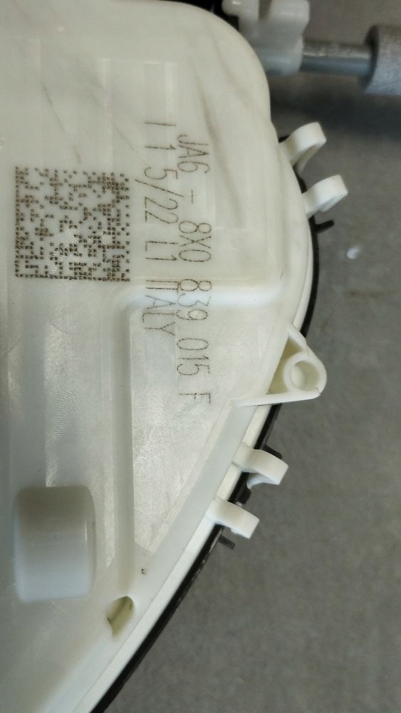 Audi A4 S4 B9 8W lock left rear part 8X0839015F