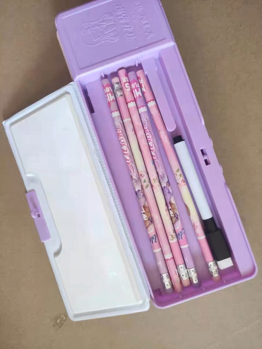 PIÓRNIK WIELOFUNKCYJNY PODWÓJNY PIÓRNIK SZKOLNY Kod producenta C040 Czarny w kropki