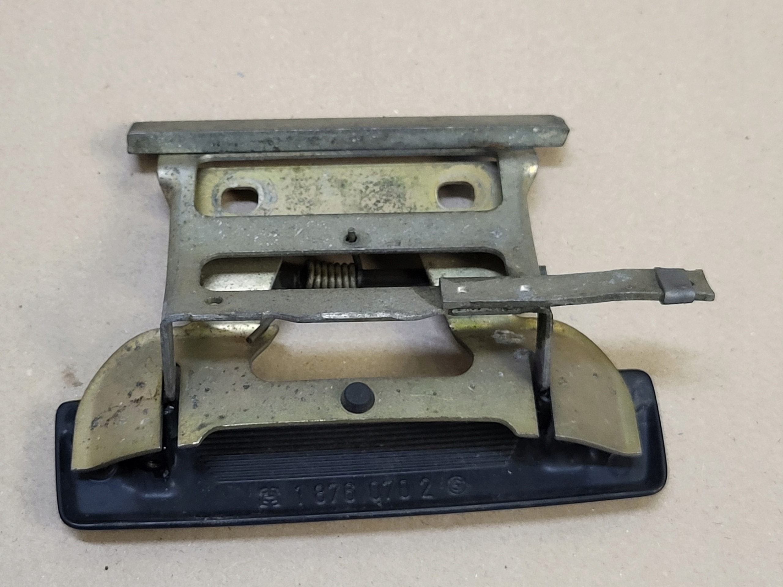 handle exterior holder Z door right front BMW 3 E30 OE 1876070