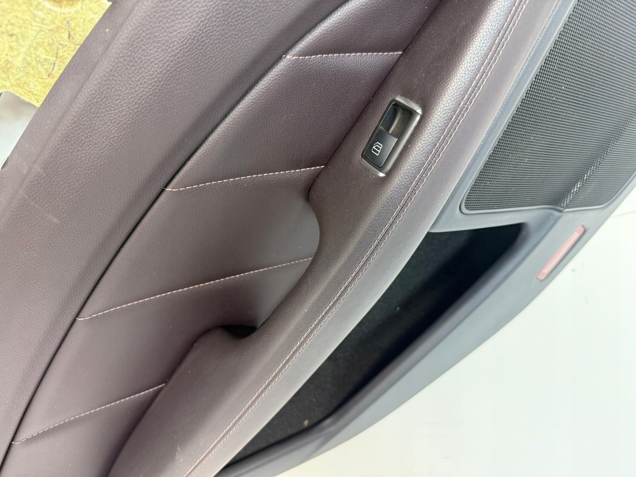 Mercedes W218 CLS side rear left