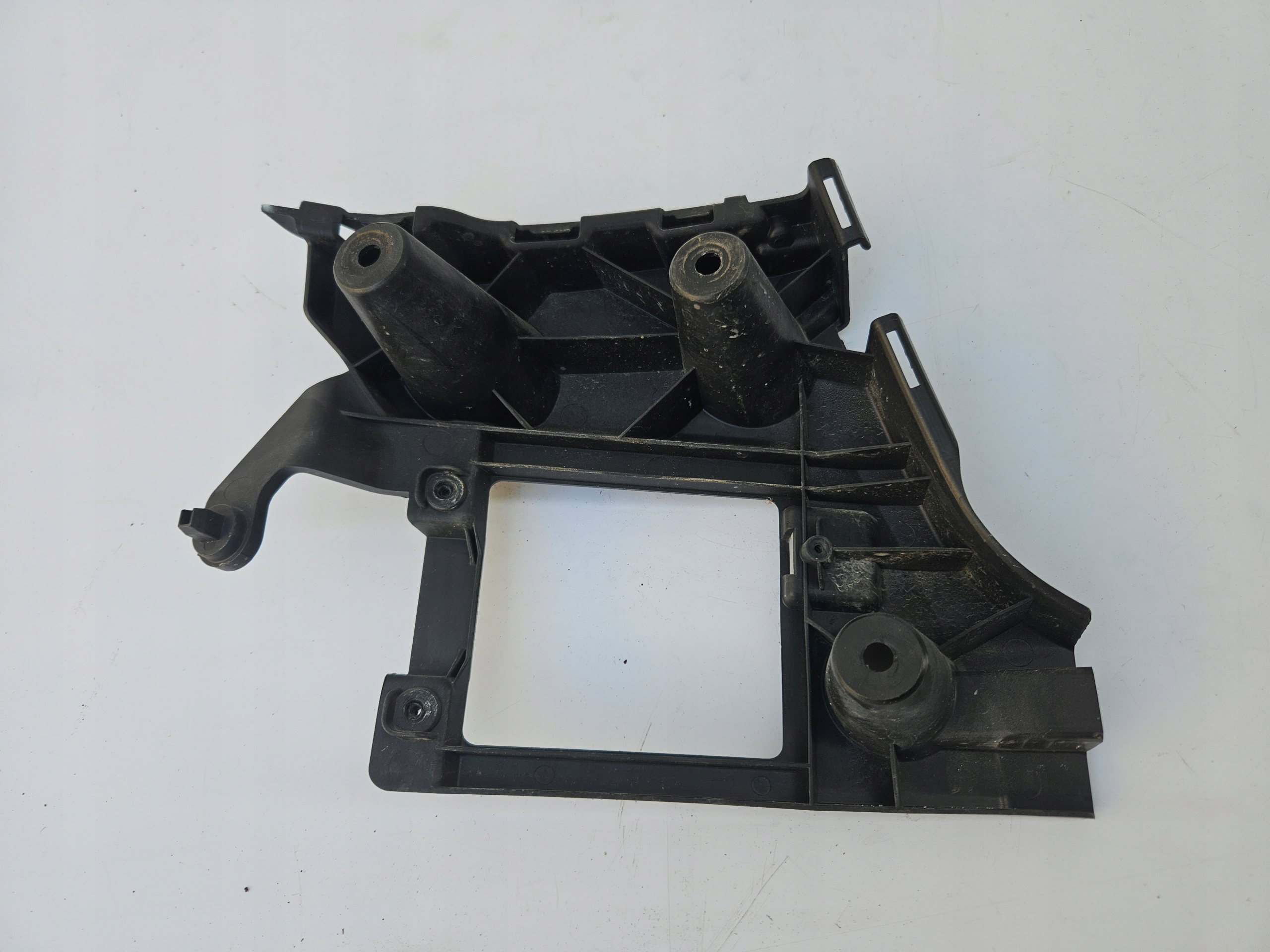 bumper bracket right rear part rear AUDI A6 C7 sedan