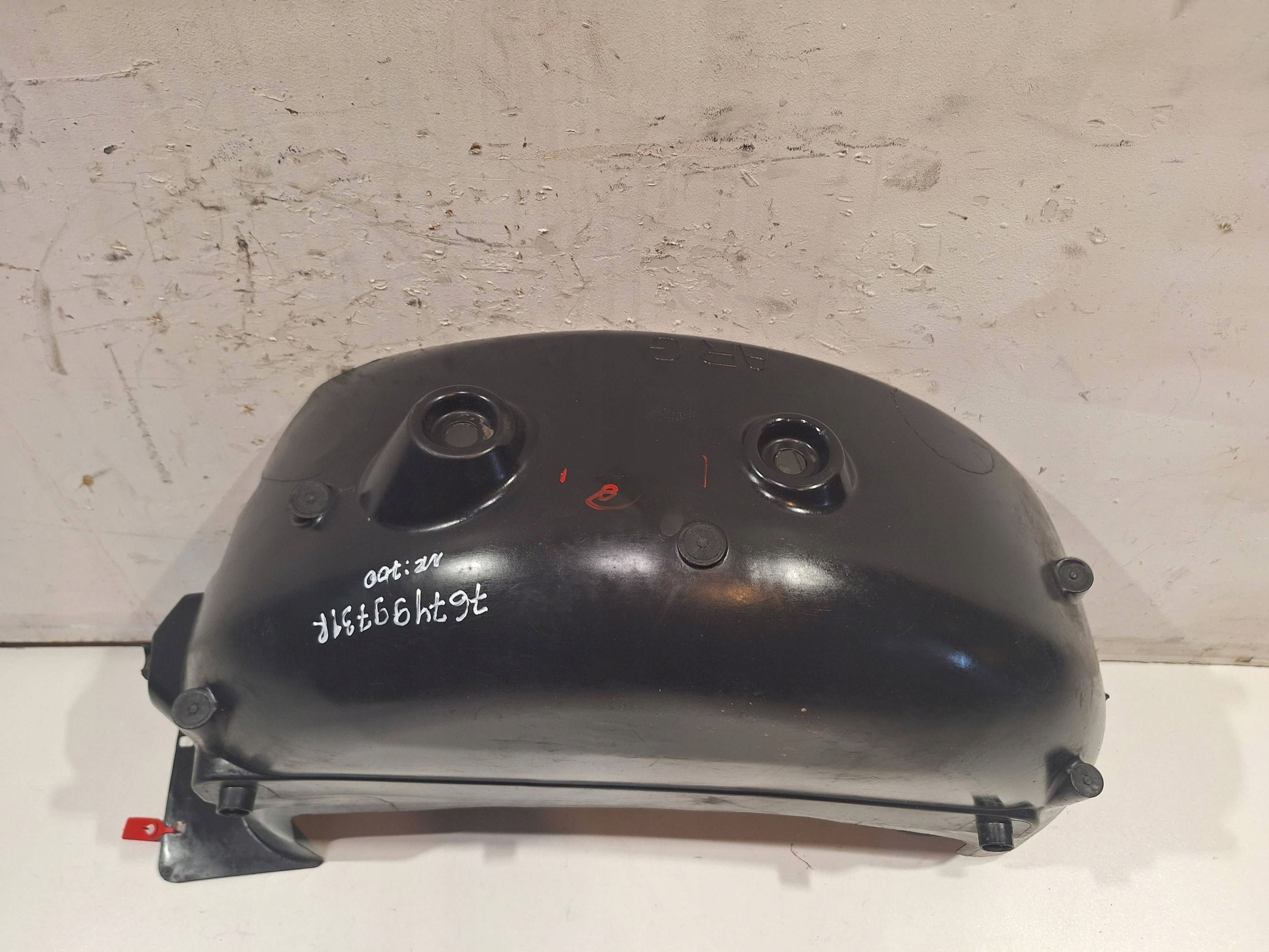 mudguard rear part left 767499731R RENAULT TRAFIC III IV 19