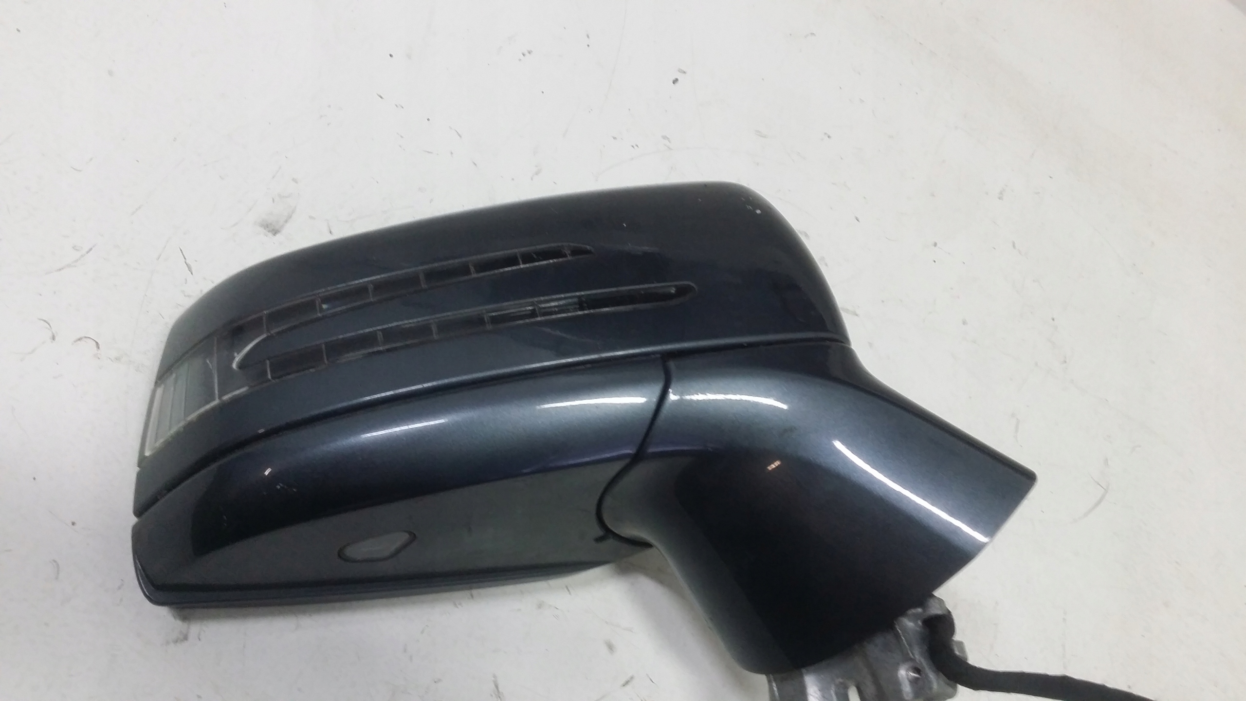 MERCEDES CLS W218 LIFT LUSTERKO PRAWE 10+8 PIN 755 Producent części Mercedes-Benz OE