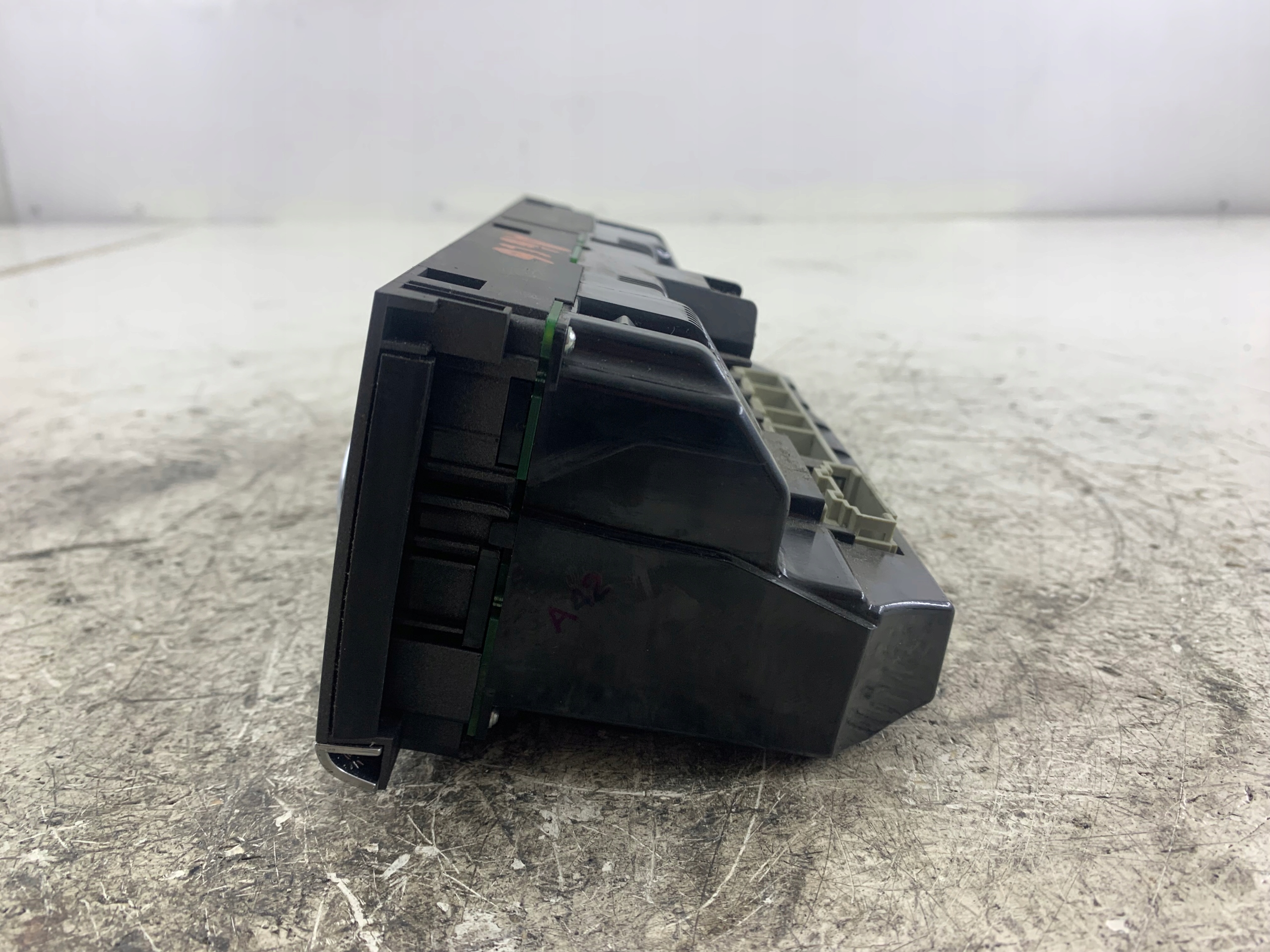 AUDI A6 C6 Unite commande clima 4F1820043H
