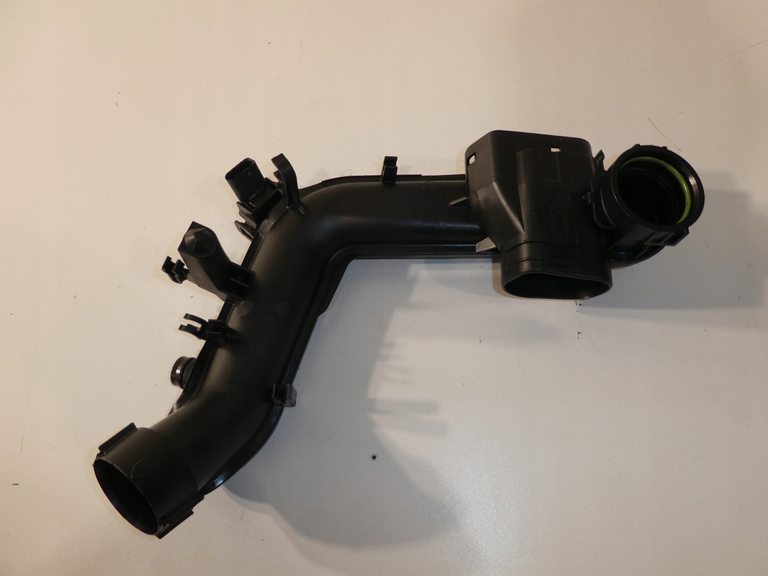 VW SEAT SKODA pipe air 04C145673E