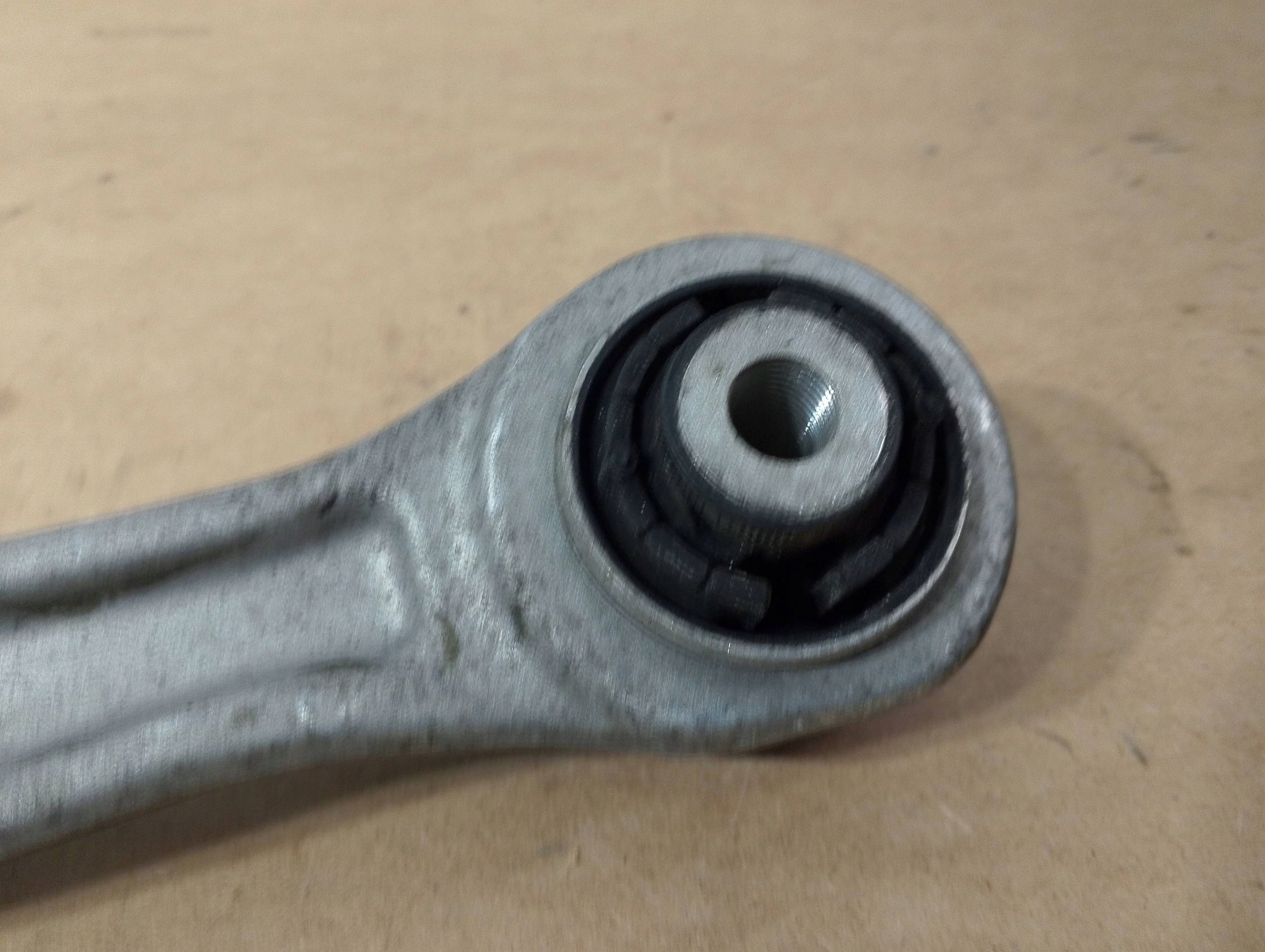 Audi A6 S6 C7 4G arm front left 8K0407155C (Q501)