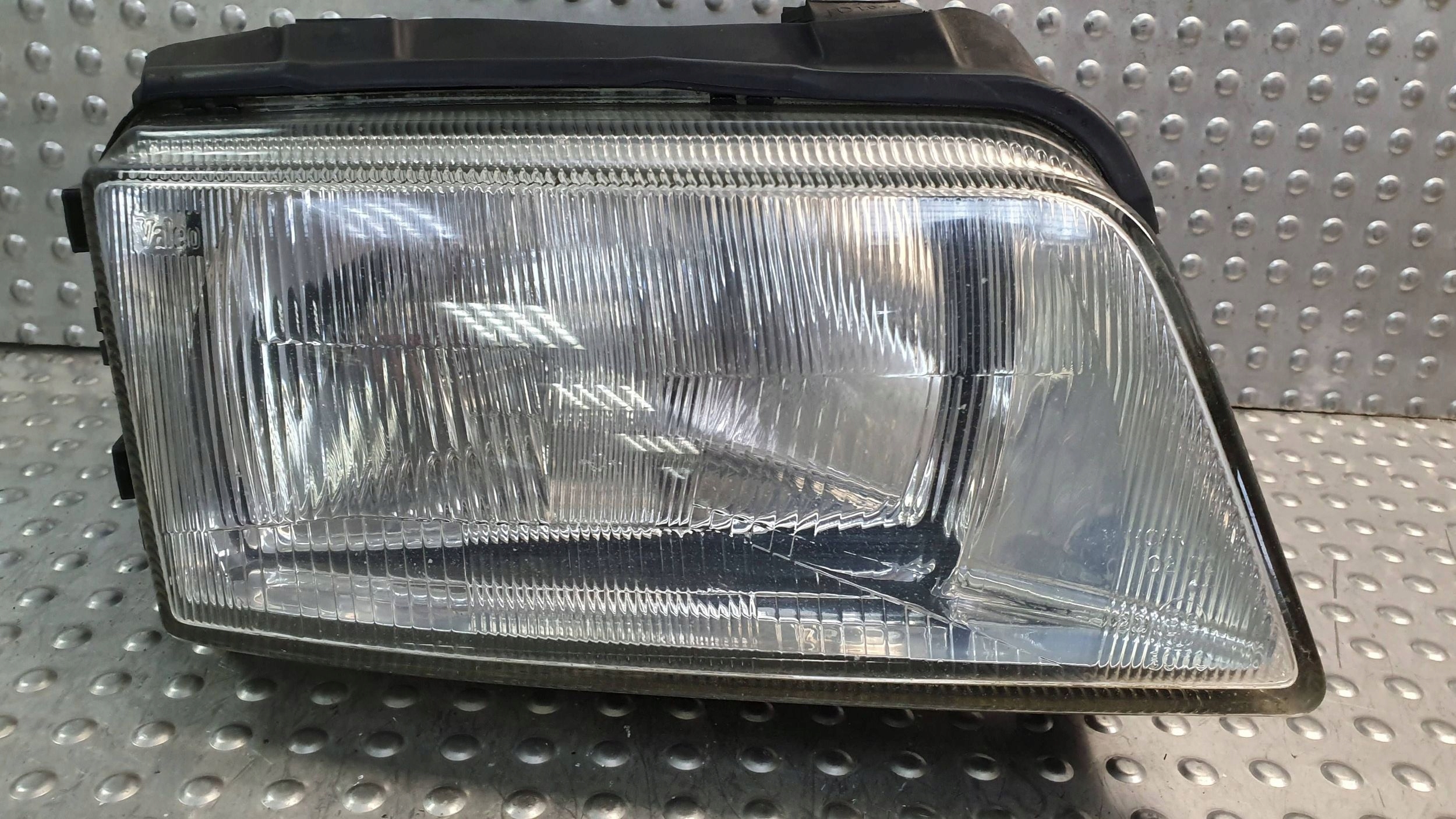 light front right AUDI A4 B5 95- 8D0941004A