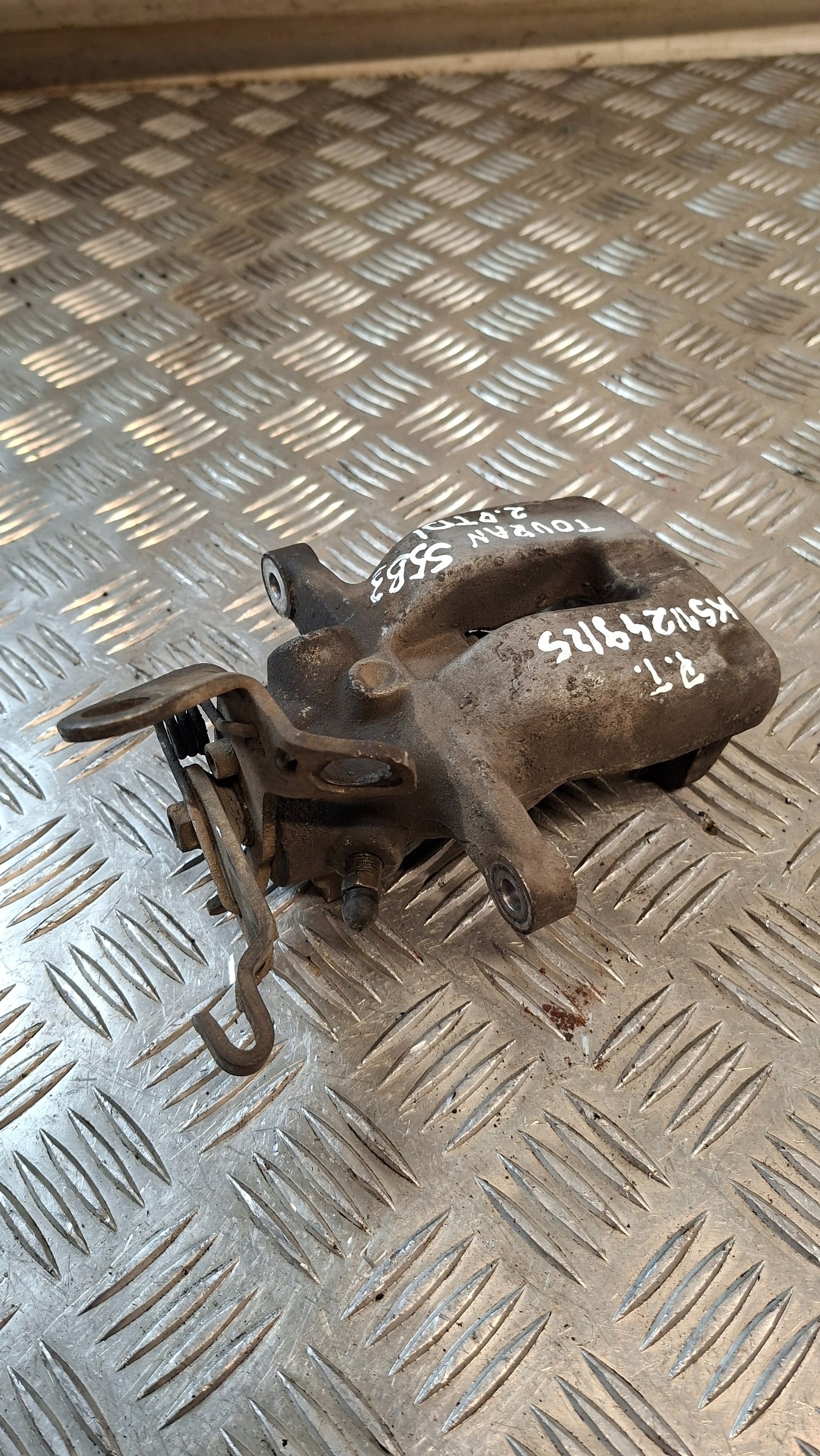 caliper brake right rear part VW TOURAN 2.0TDI