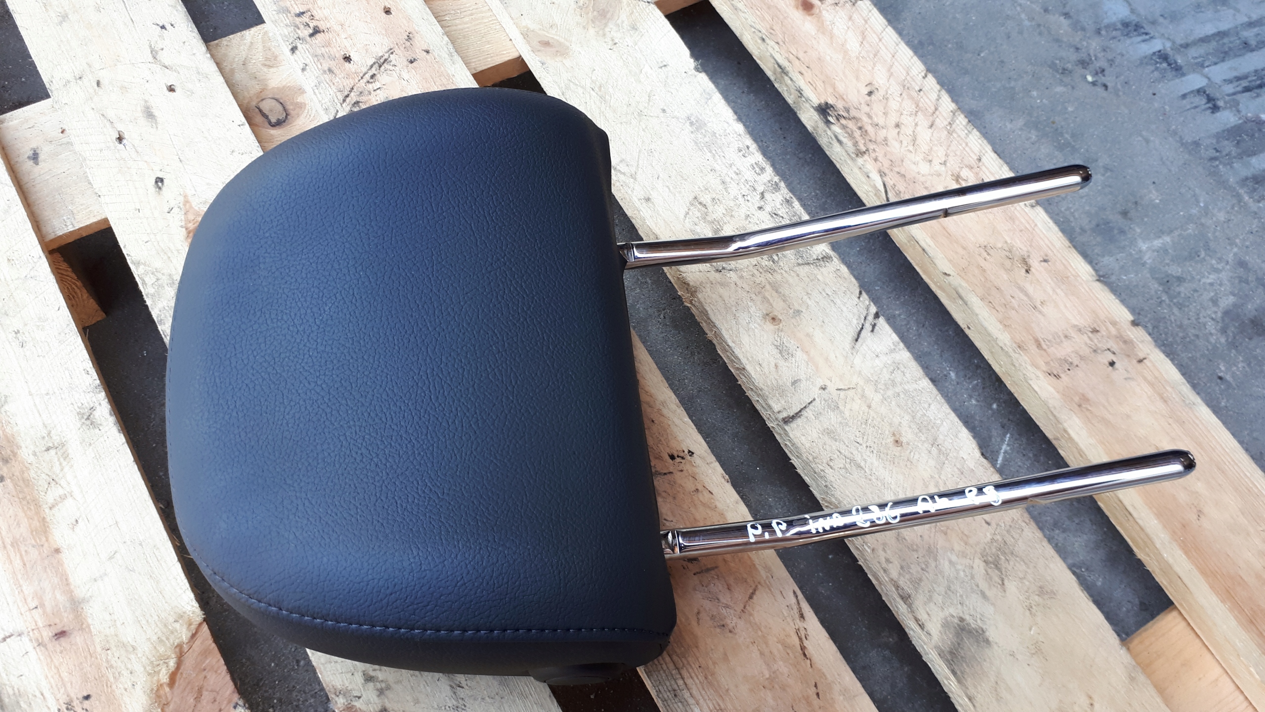 A4 B9 8W rest seat right front leather SLINE