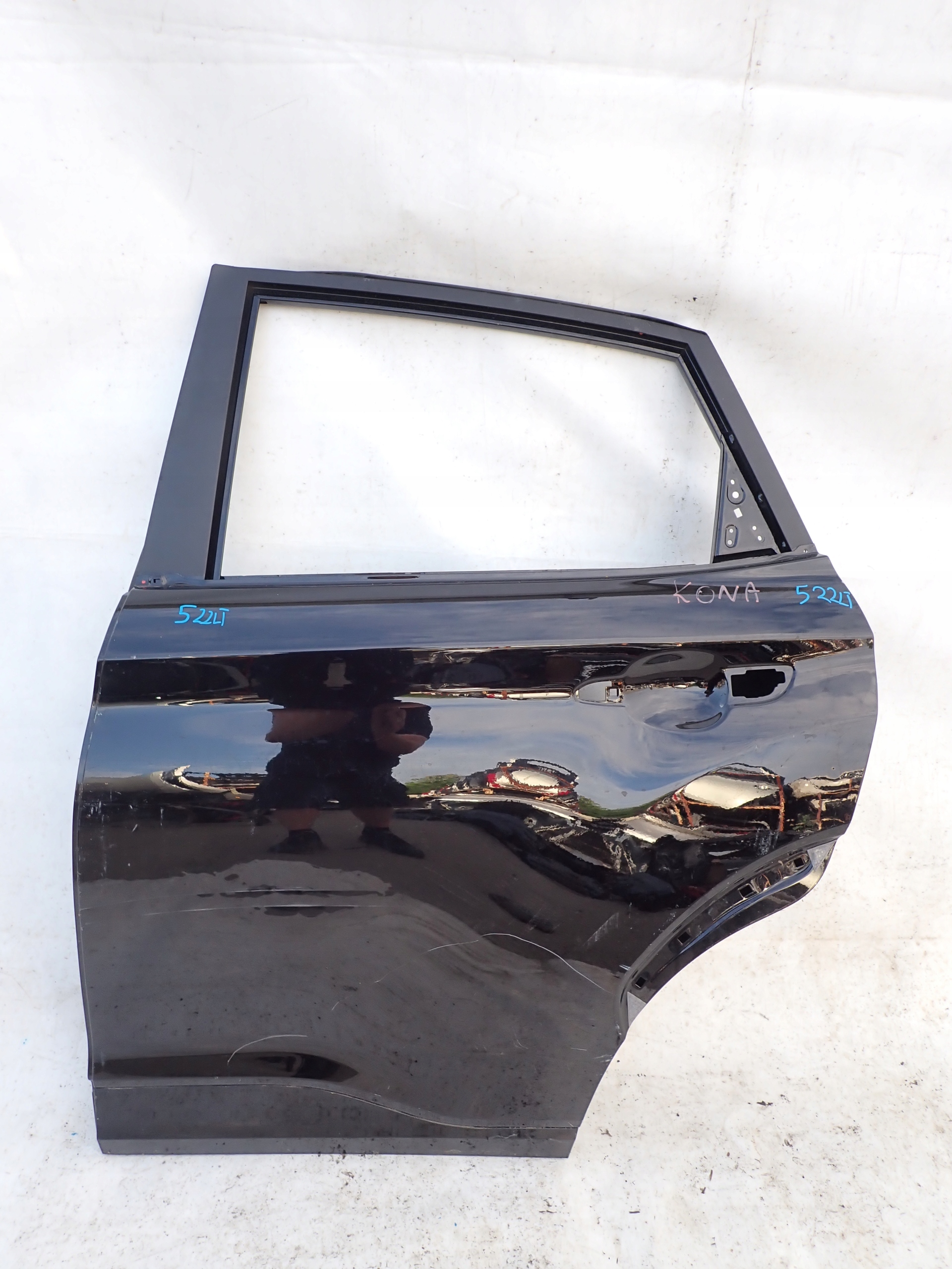 HYUNDAI KONA 17-> door rear part rear. left