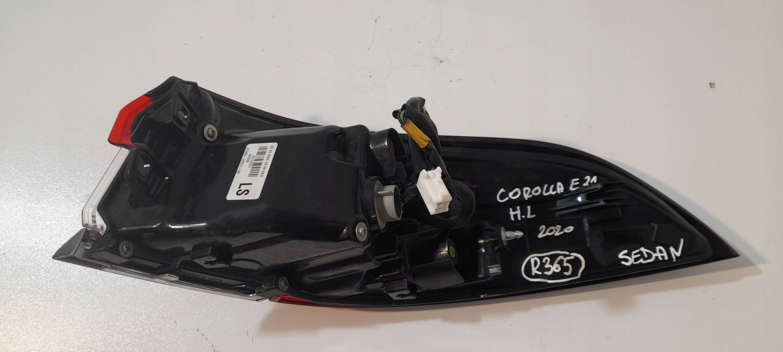 Toyota Corolla E210 E21 light rear left sedan 8156002d1100 (R365)