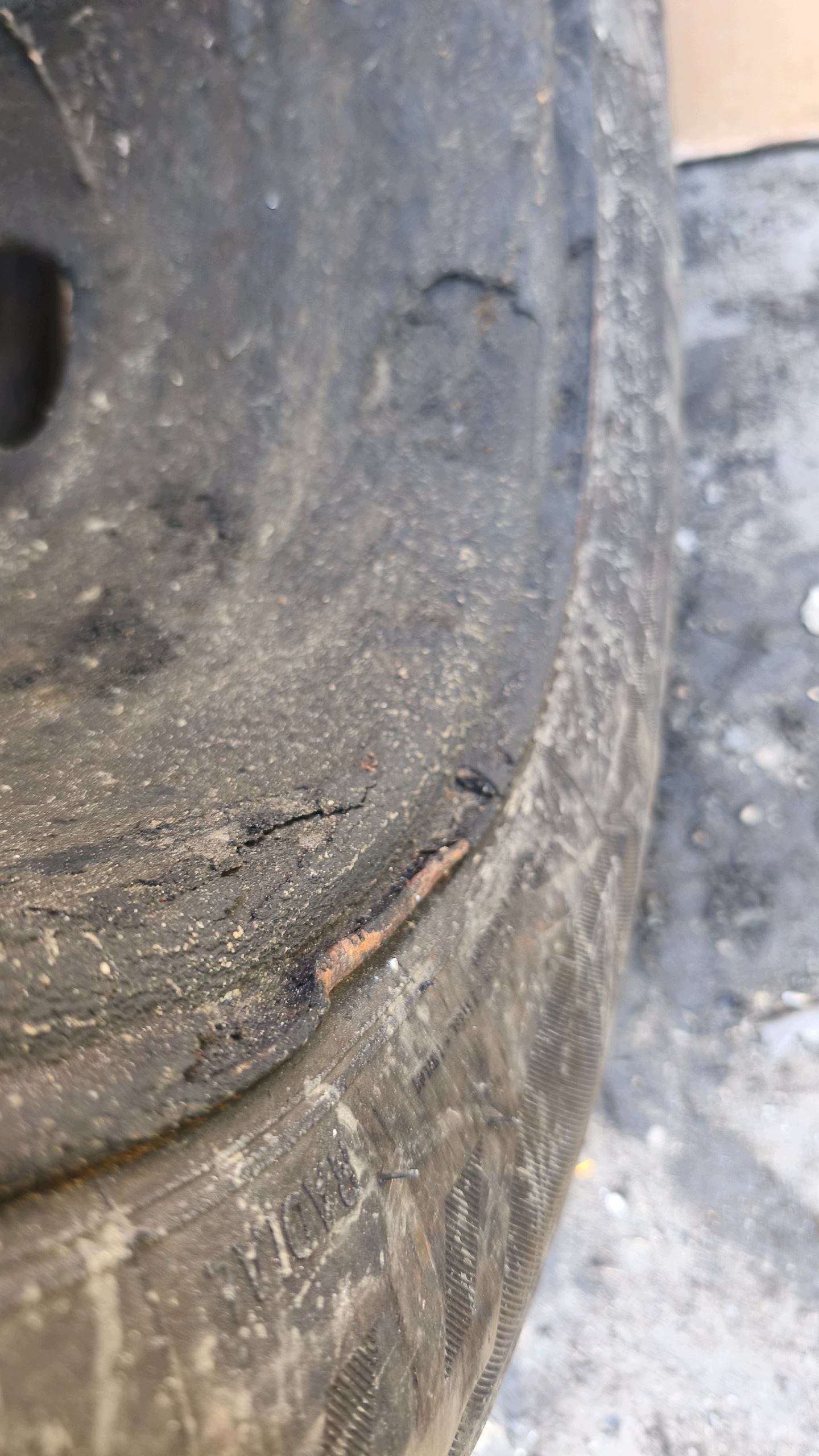 tyres discs 2x NISSAN CABSTAR FIRESTONE VANHAWK 2 195/75 R16