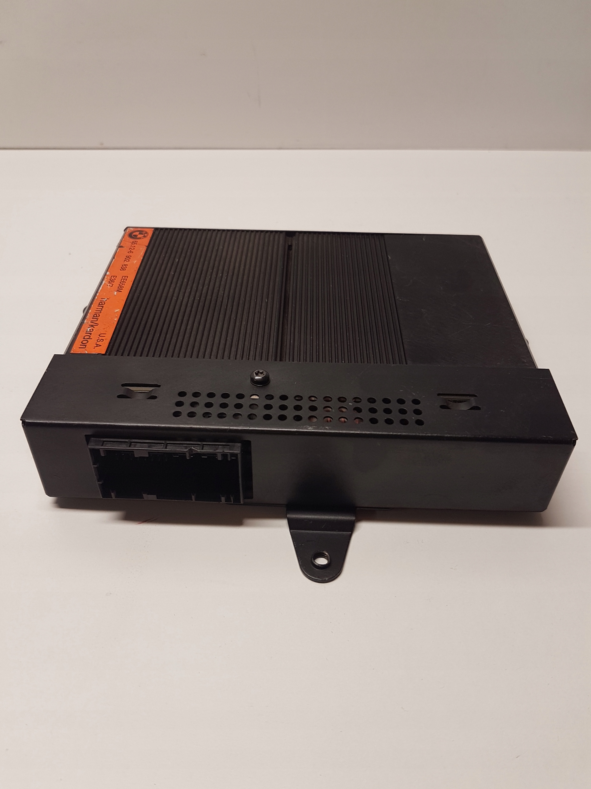 amplifier SUBWOOFERA BMW Z3 E36 HARMAN KARDON 6902838