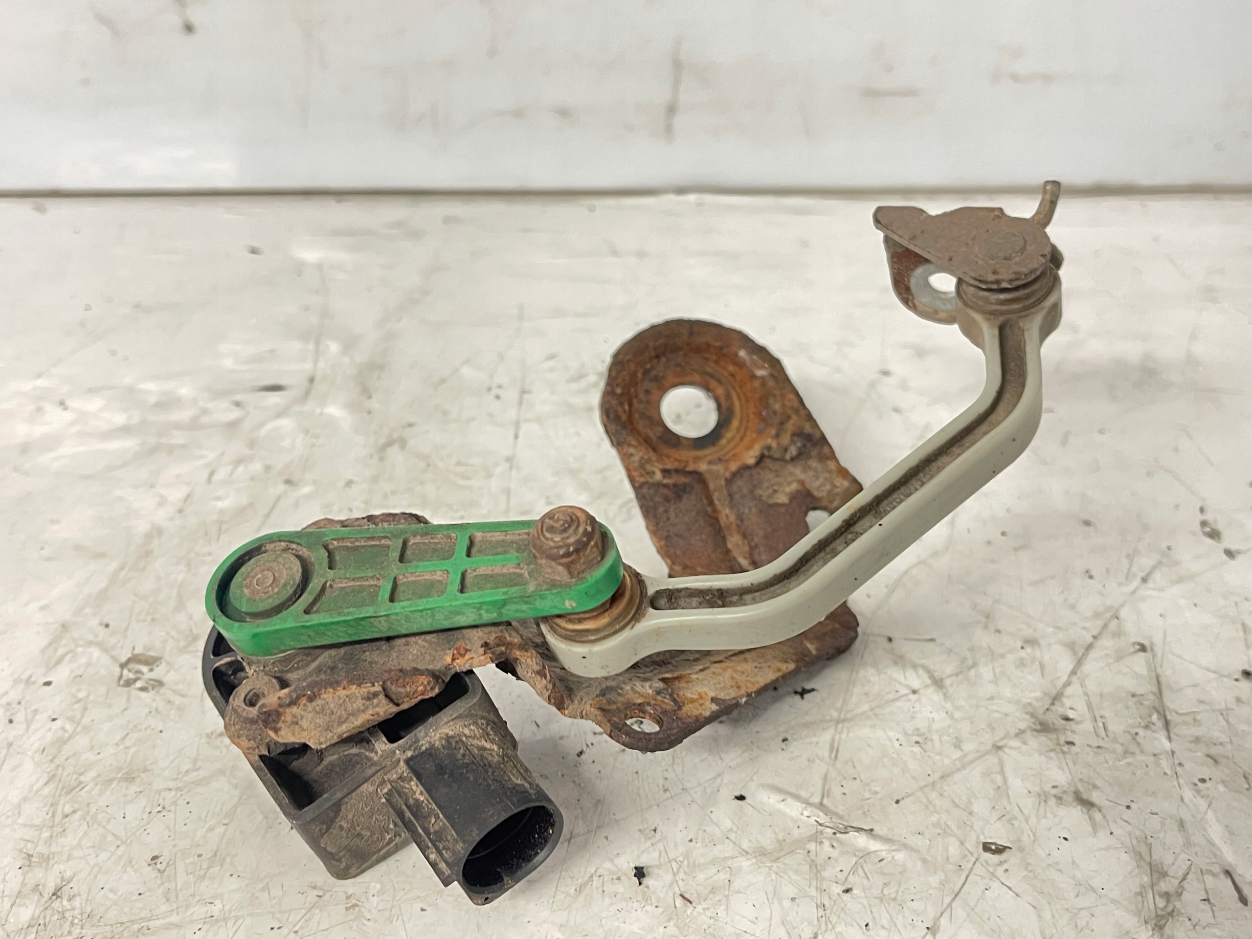 Sensor POZIOMOWANIA Leuchten rechts heck AUDI A6 C6 4F0616572D