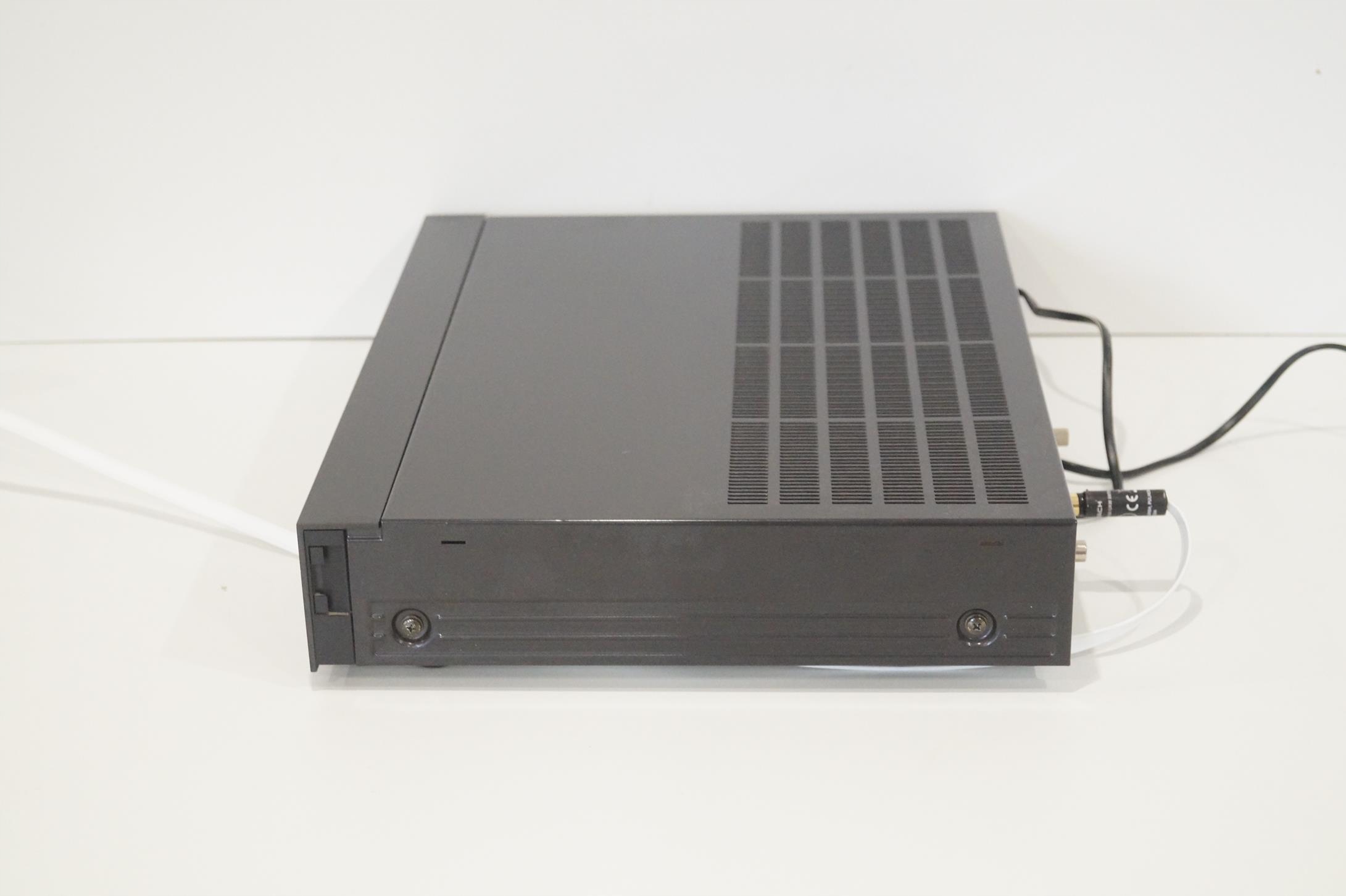 Tuner radiowy Sony St-S555es Rodzaj cyfrowy