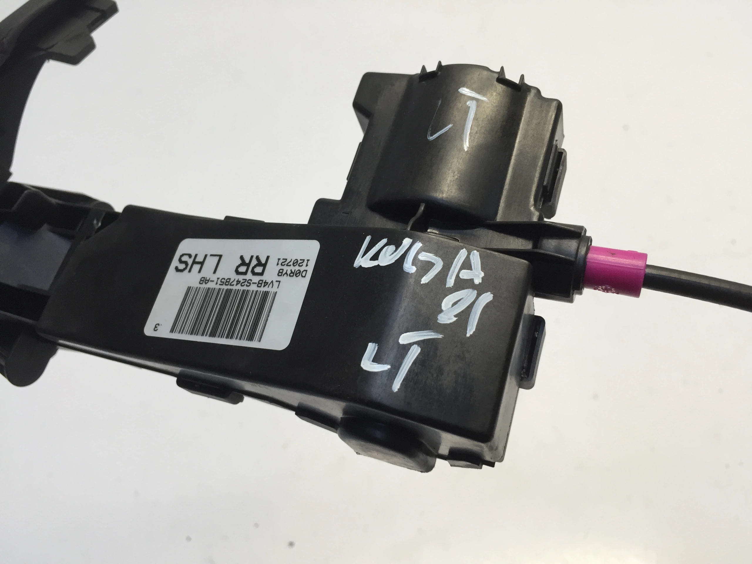 FORD KUGA III MK3 OCHRONA KRAWĘDZI DRZWI LEWY TYŁ Typ samochodu Samochody osobowe