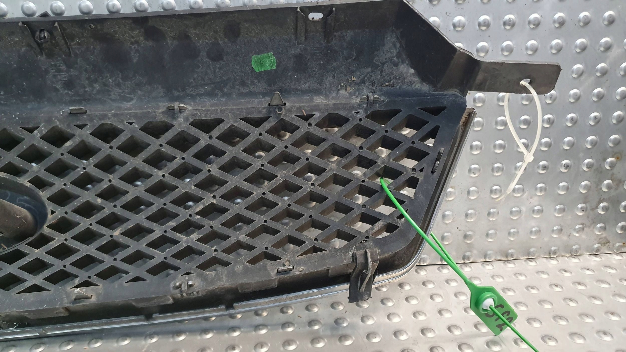 grill grill FORD C-MAX MK1 3M51-R8138 03