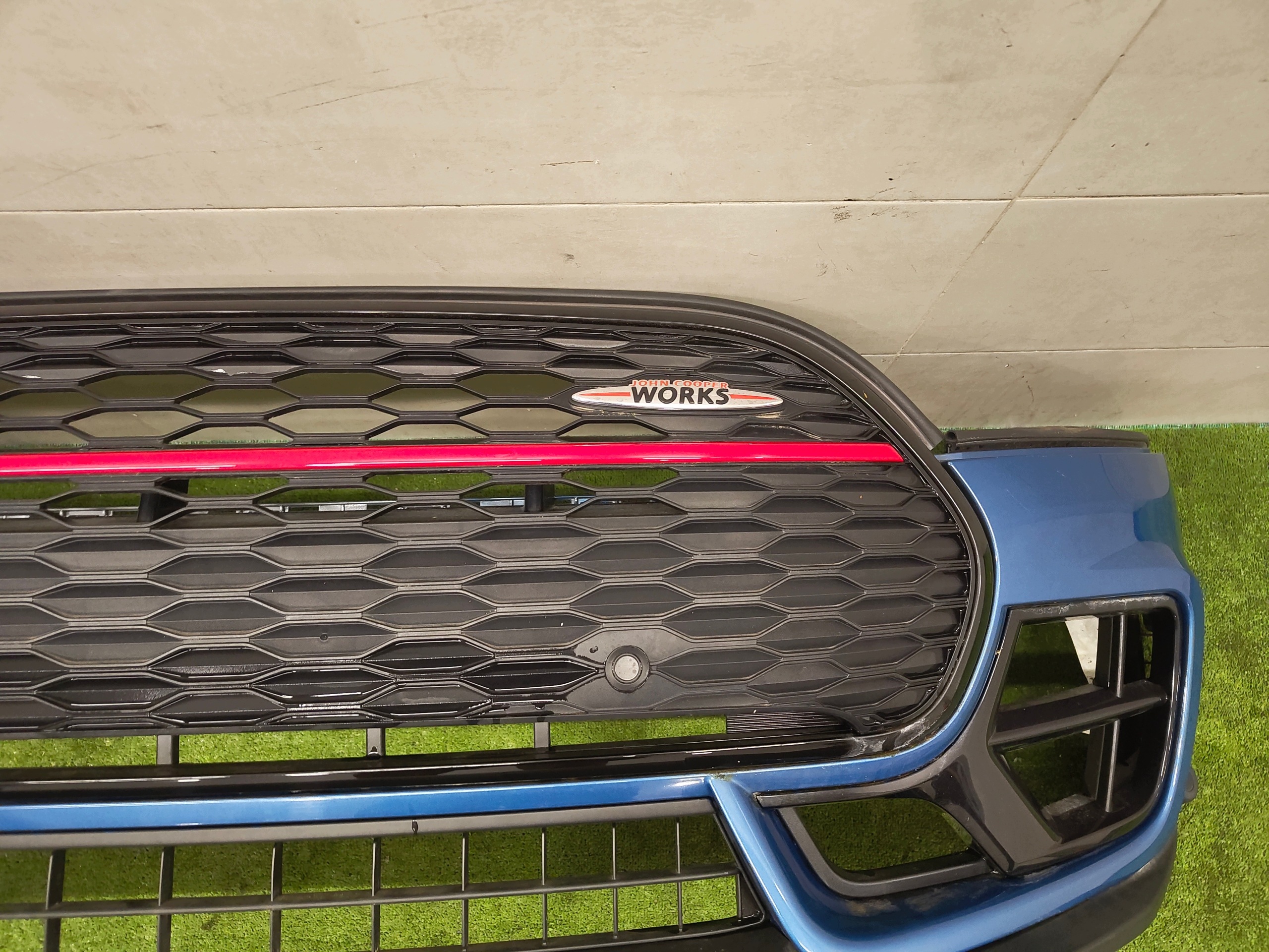 MINI F54 LCI JCW bumper front front 4PDC colour C2M