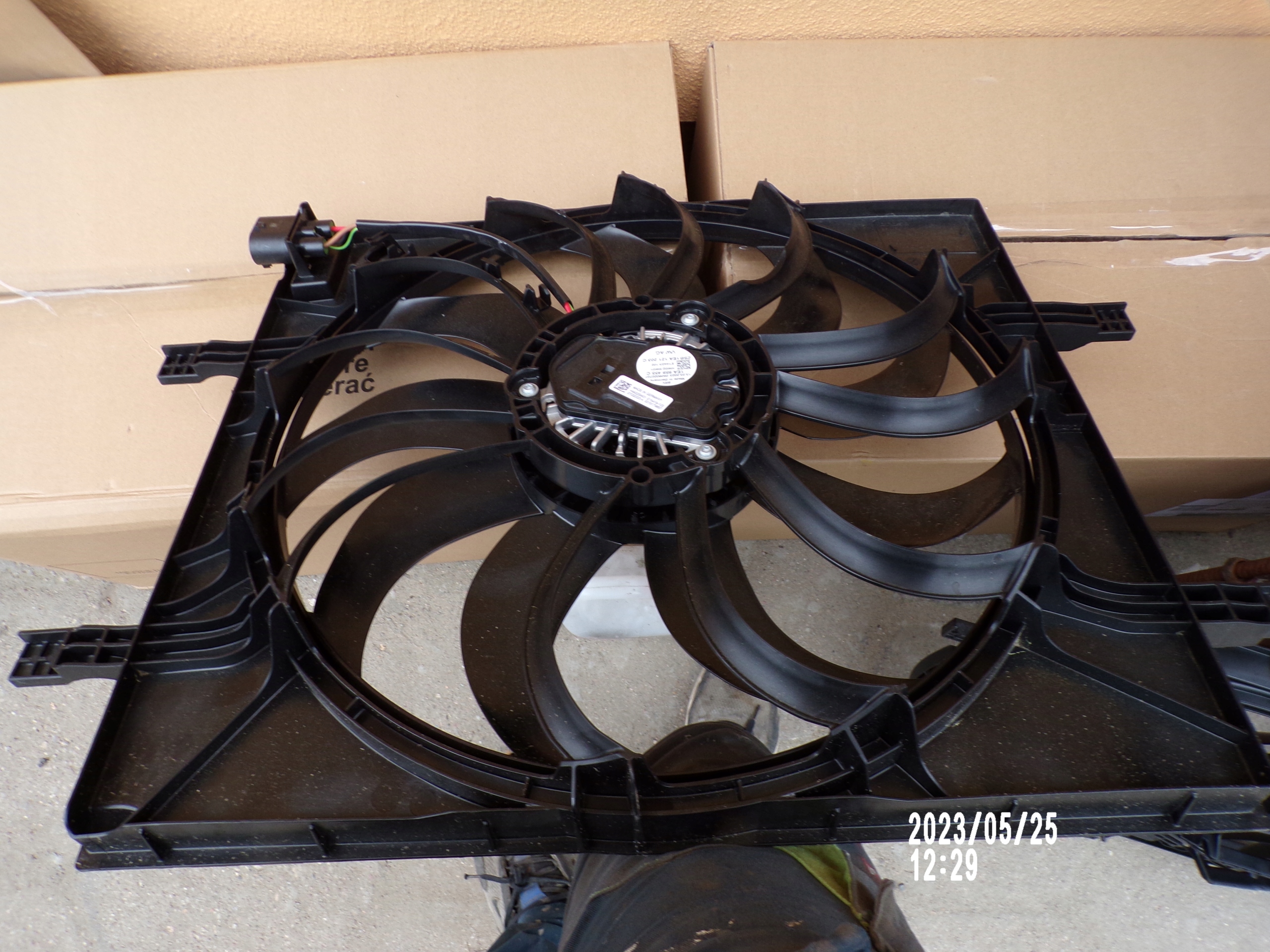 VW ID3 WENTYLATOR CHŁODNICY 1EA959455C 1EA121205A Numer katalogowy części 1EA959455C 1EA121205A