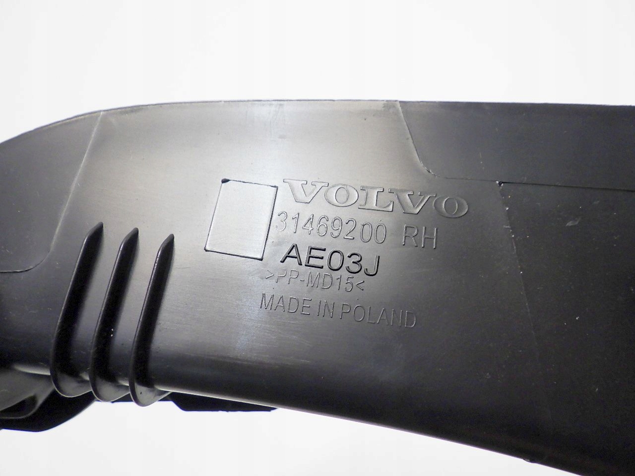 VOLVO XC40 XC60 2.0 D4 2020 OSŁONA ZAŚLEPKA TYŁ Producent części Volvo OE
