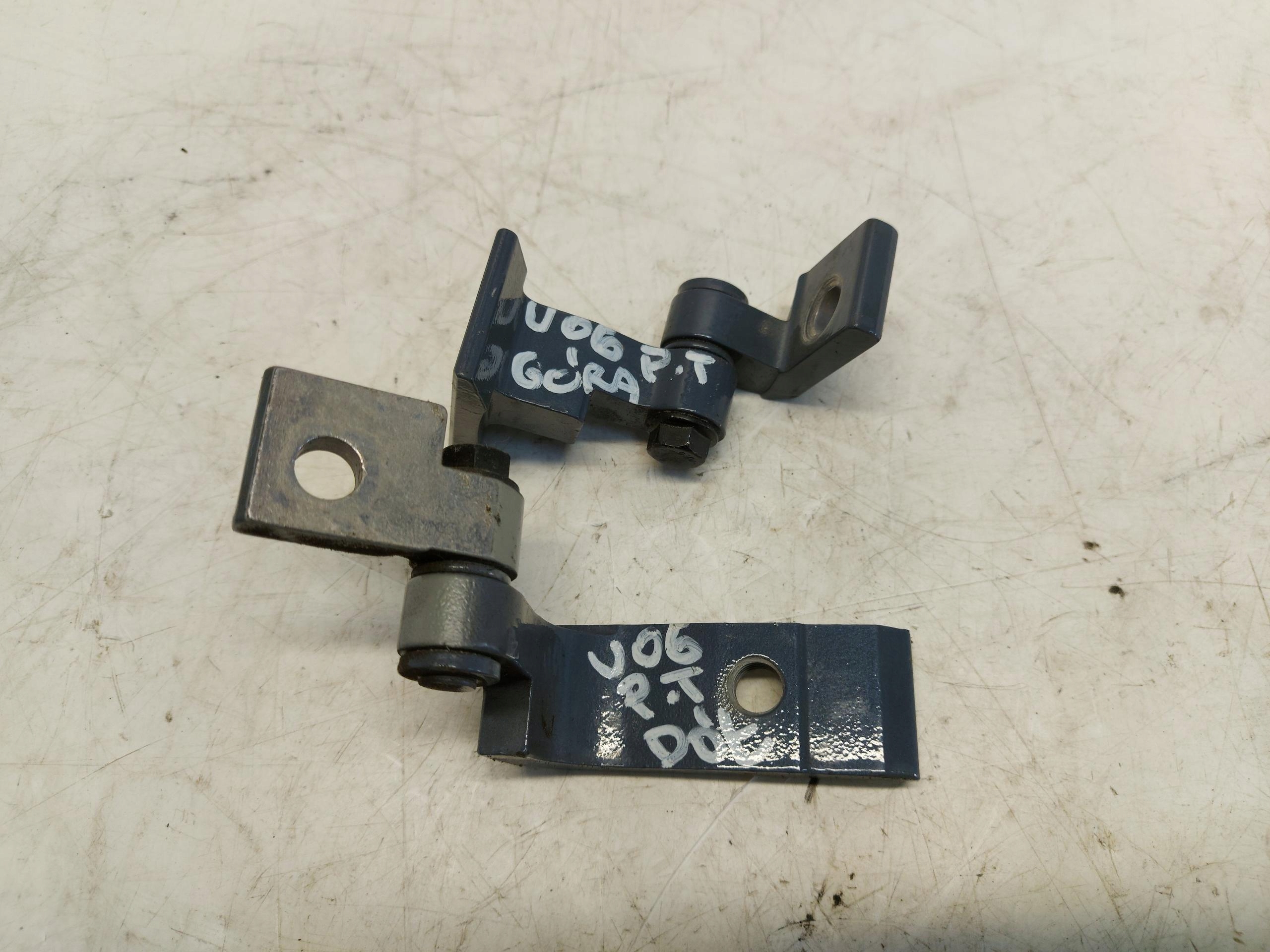 BMW U06 220d hinge door right rear part GOR DOL