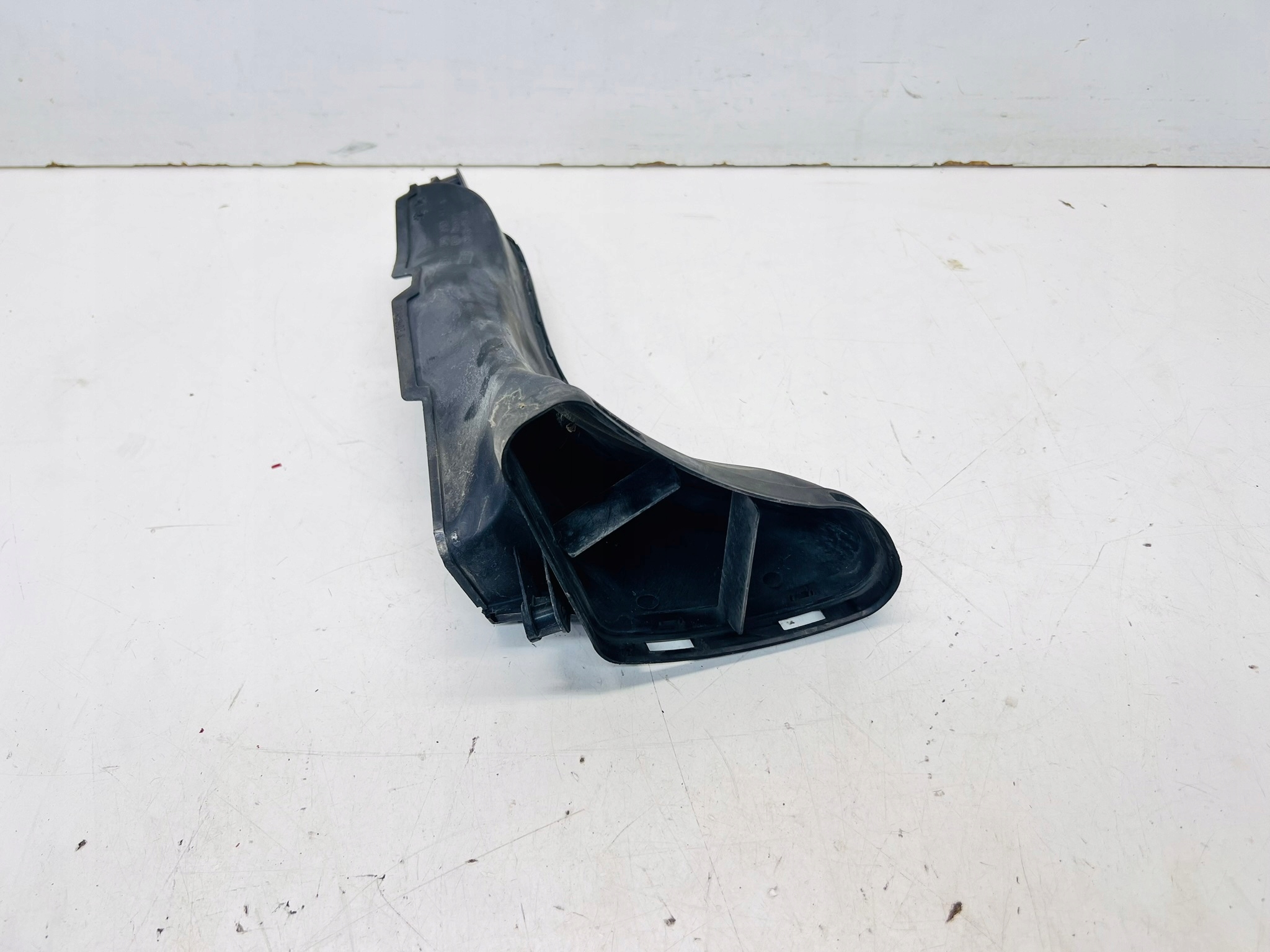 intake air hose AUDI A6 C7 A7 2.0 TDI 4G0129624L