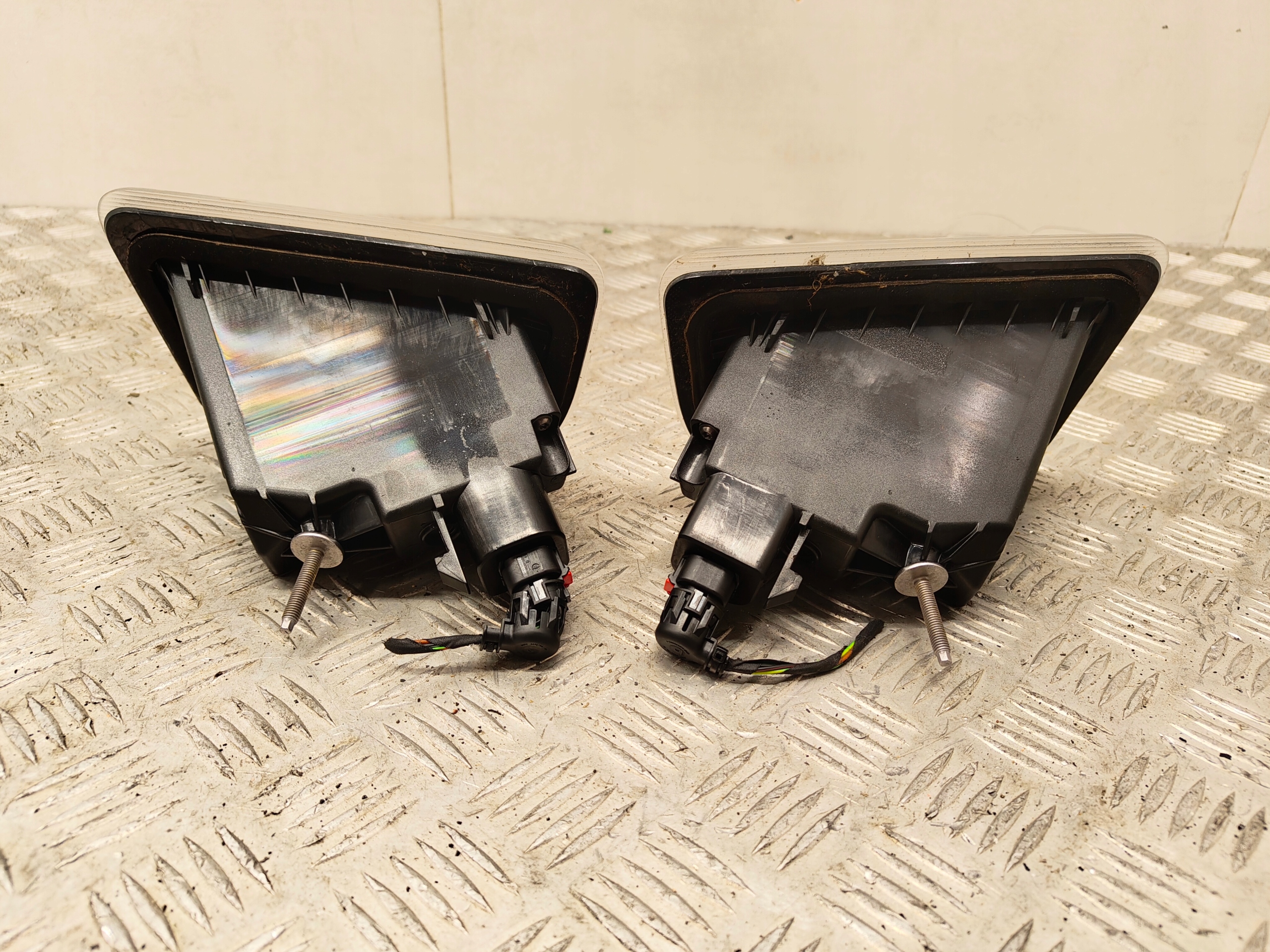 BMW iX i20 light rear part right left 7953791 7953792 EU