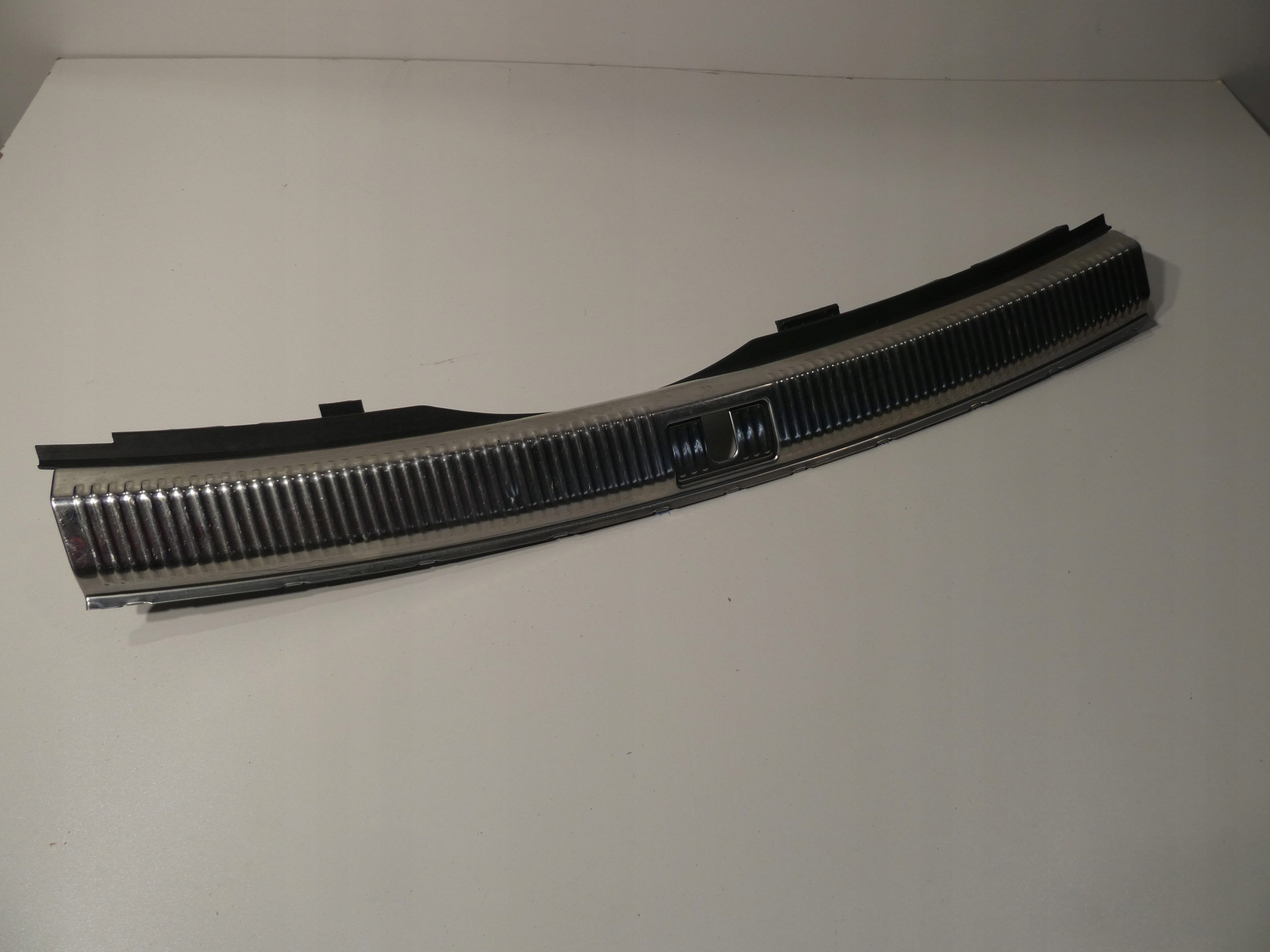 Audi A6 C7 AVANT cover of the threshold boot 4G9864483