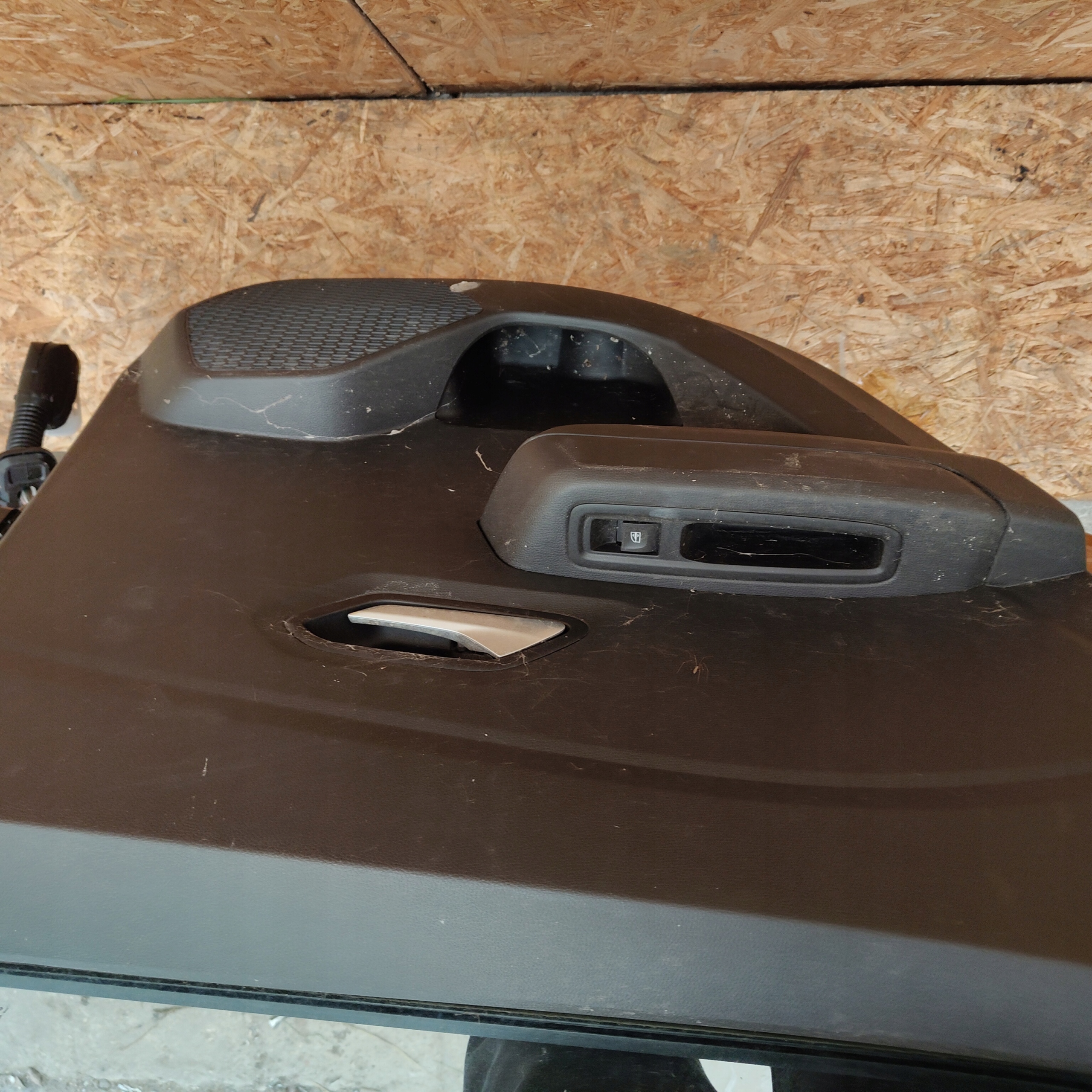 door rear. rear part left DACIA SANDERO III STEPWAY