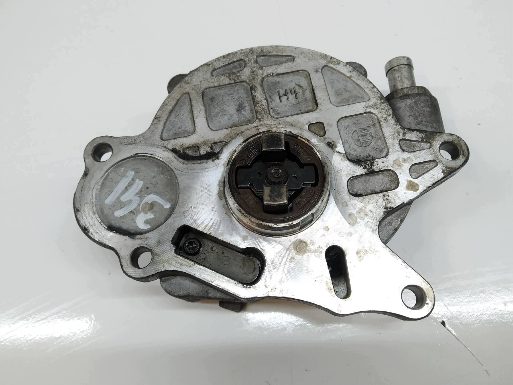 Pompa VACUM 03L145100F 2.0 TDI Audi A4 IV (2008-2015) B8